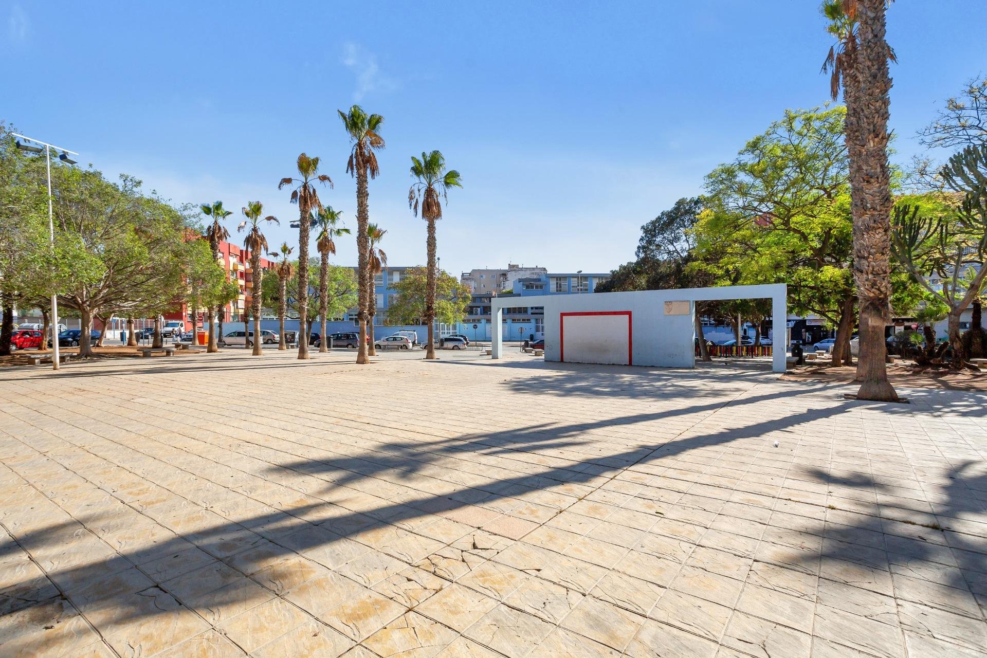 Resale - Apartment - Torrevieja - Centro