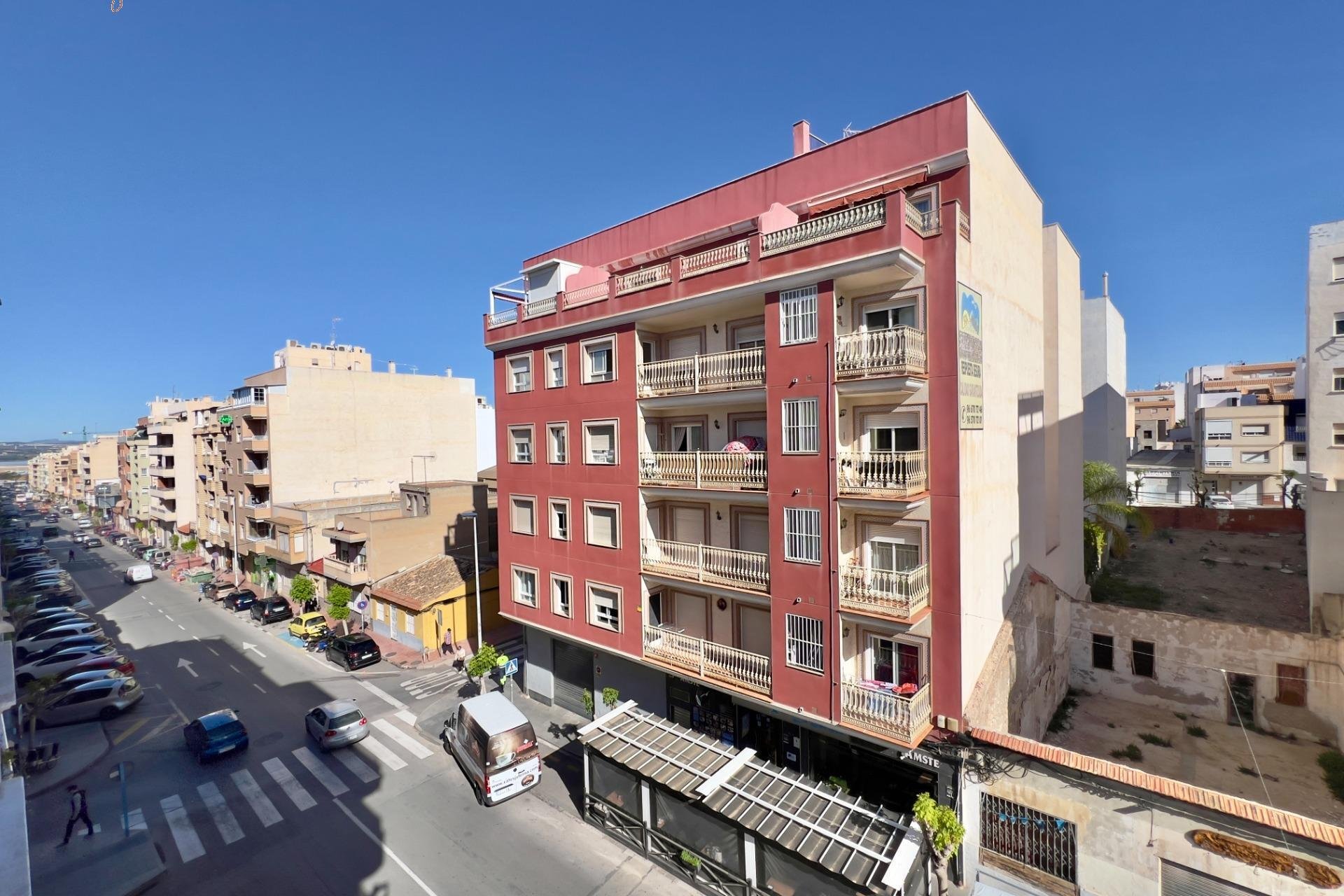 Resale - Apartment - Torrevieja - Centro