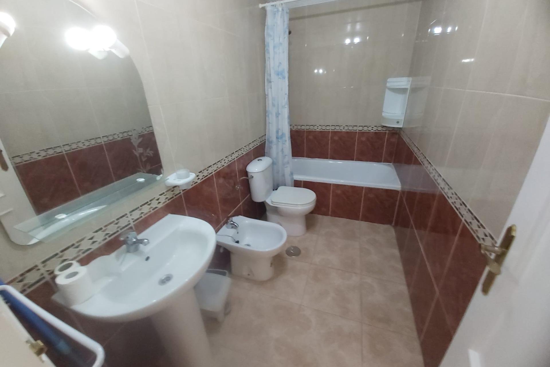 Resale - Apartment - Torrevieja - Centro