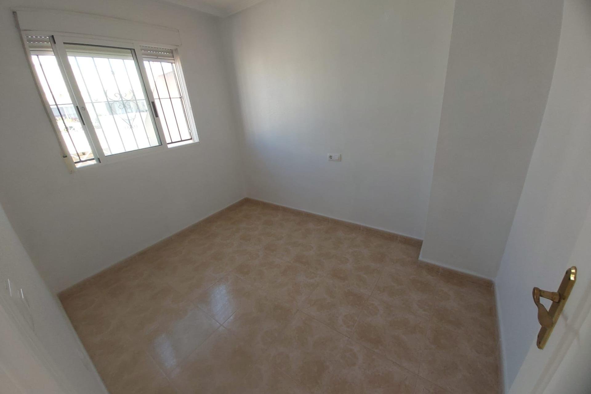 Resale - Apartment - Torrevieja - Centro