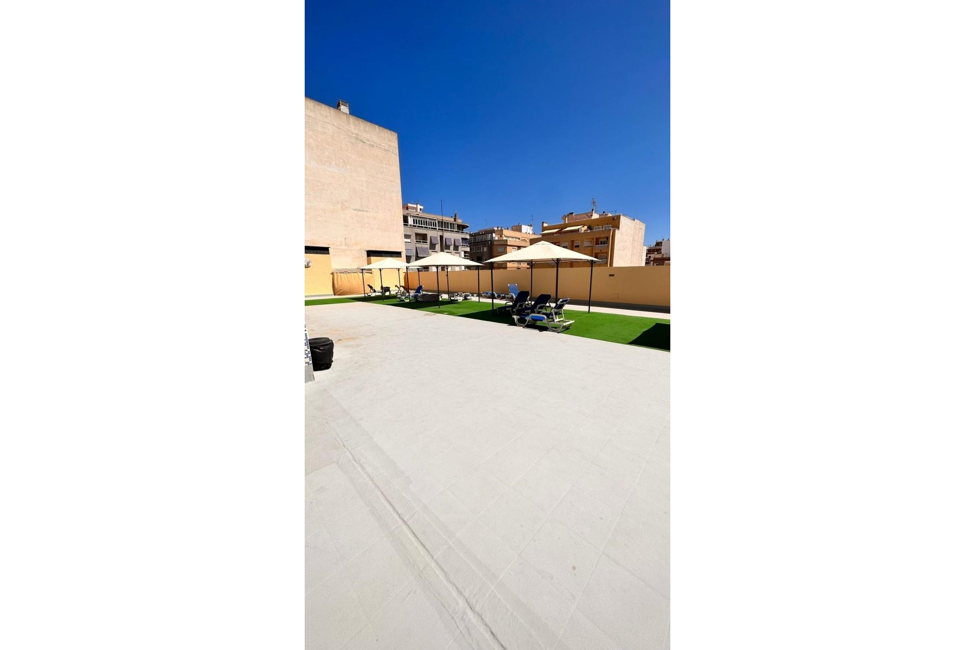 Resale - Apartment - Torrevieja - Centro