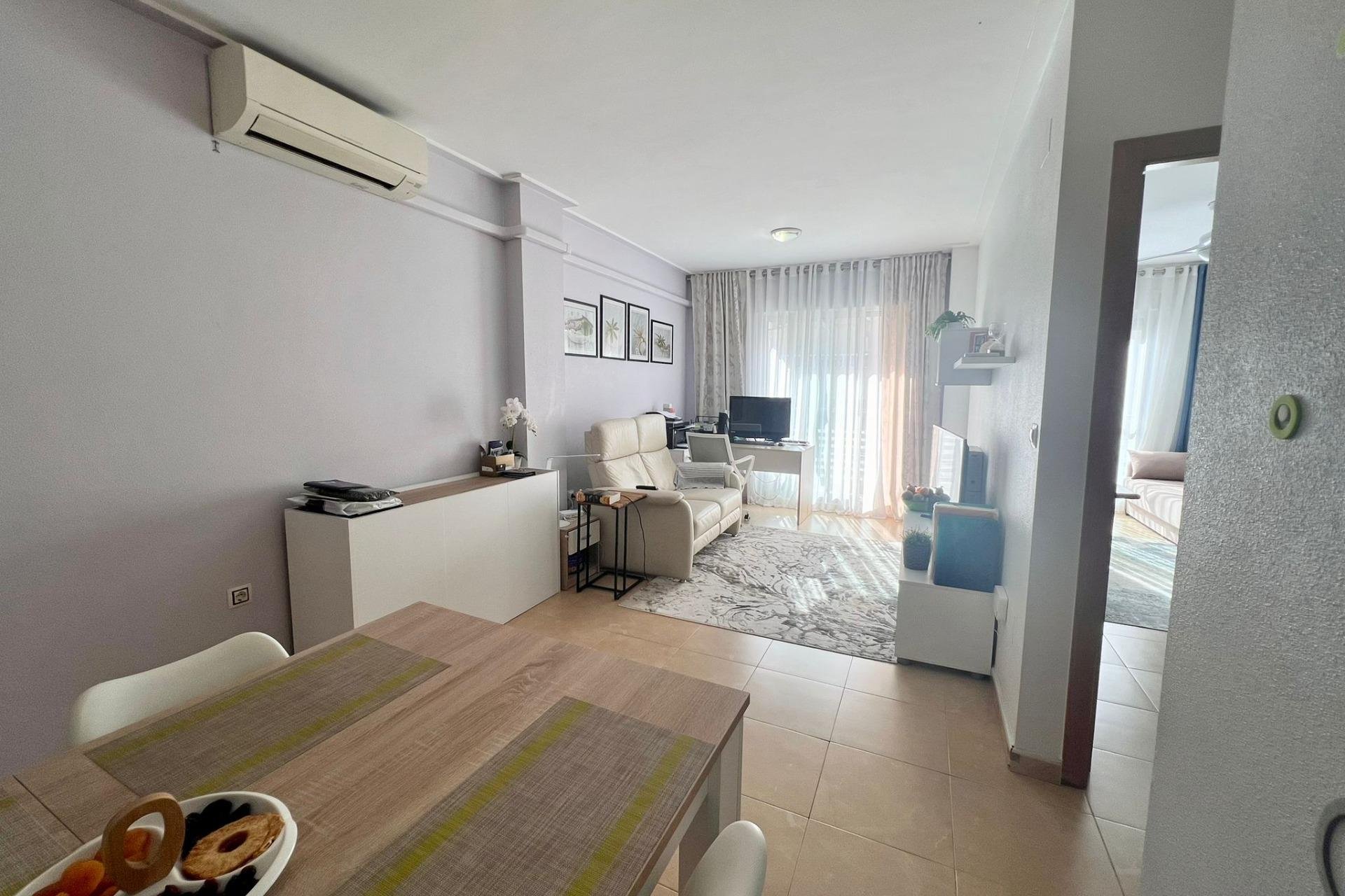 Resale - Apartment - Torrevieja - Centro