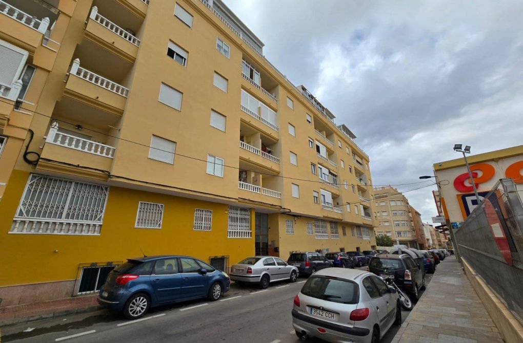 Resale - Apartment - Torrevieja - Centro