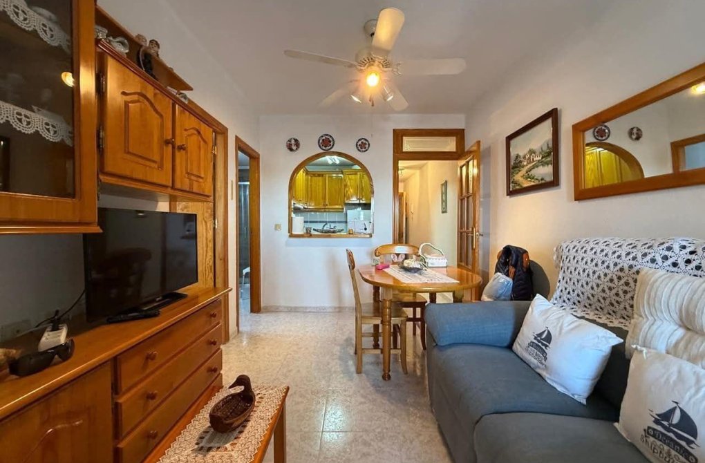 Resale - Apartment - Torrevieja - Centro