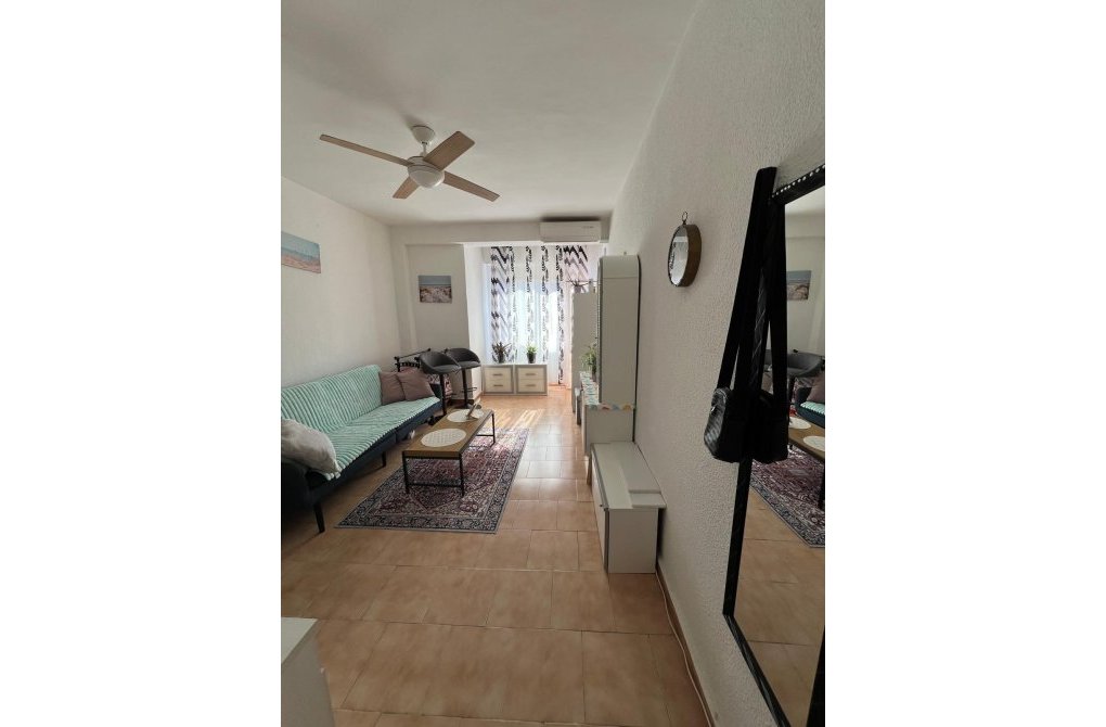 Resale - Apartment - Torrevieja - Centro