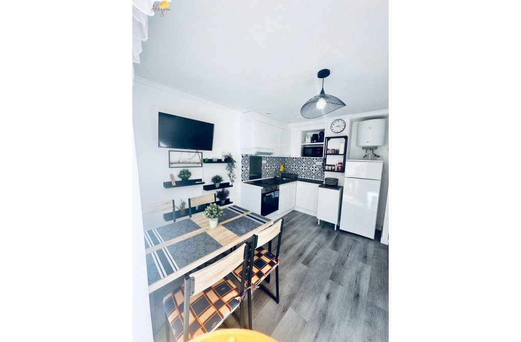 Resale - Apartment - Torrevieja - Curva del Palangre