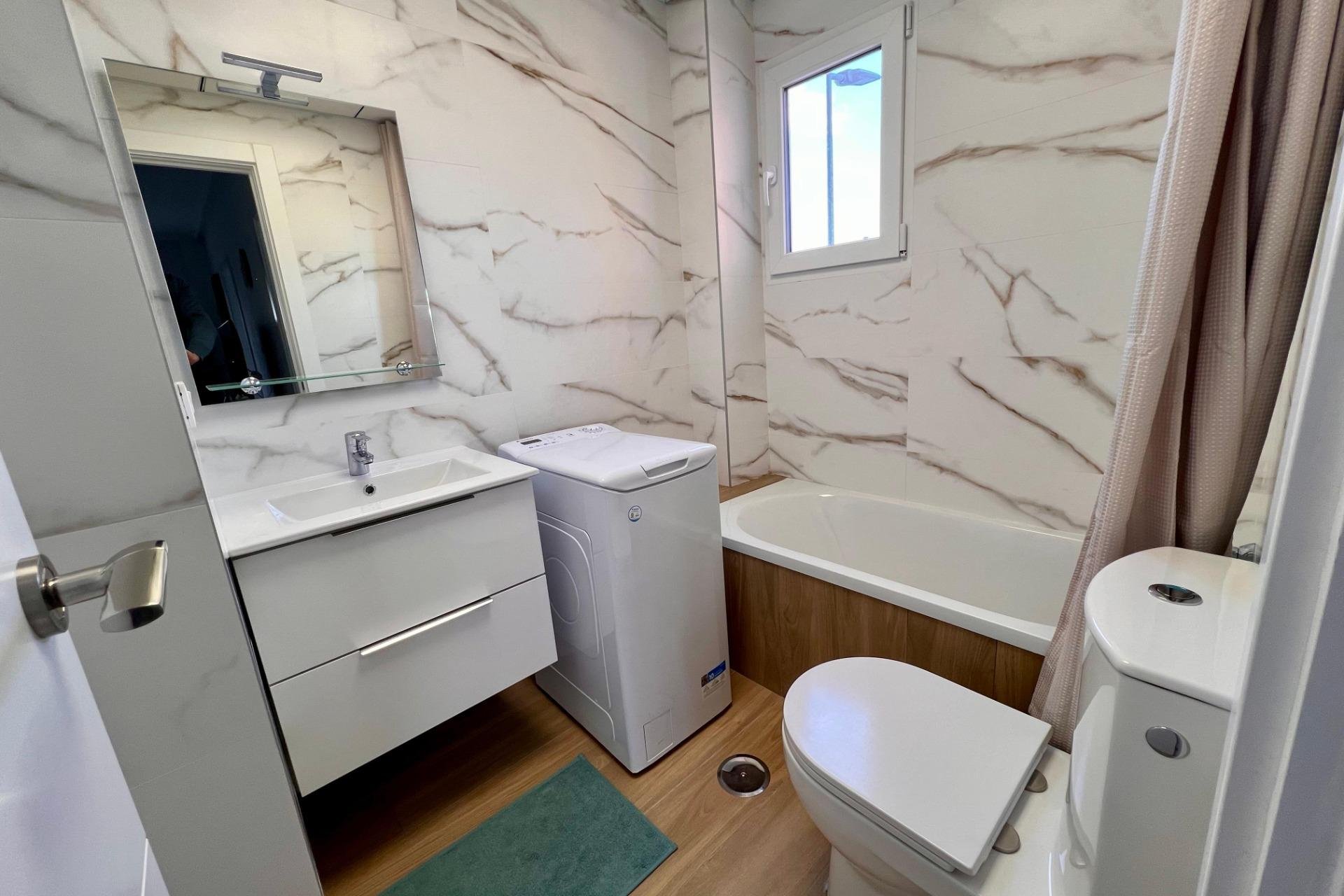 Resale - Apartment - Torrevieja - El Acequión - Los Náufragos