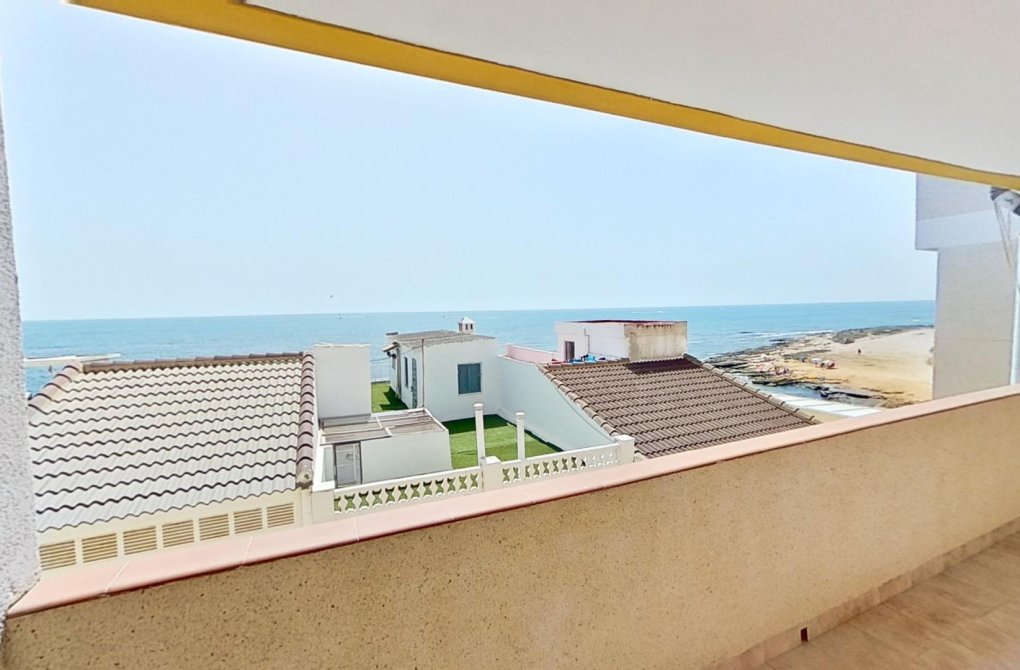 Resale - Apartment - Torrevieja - Eliseos playa