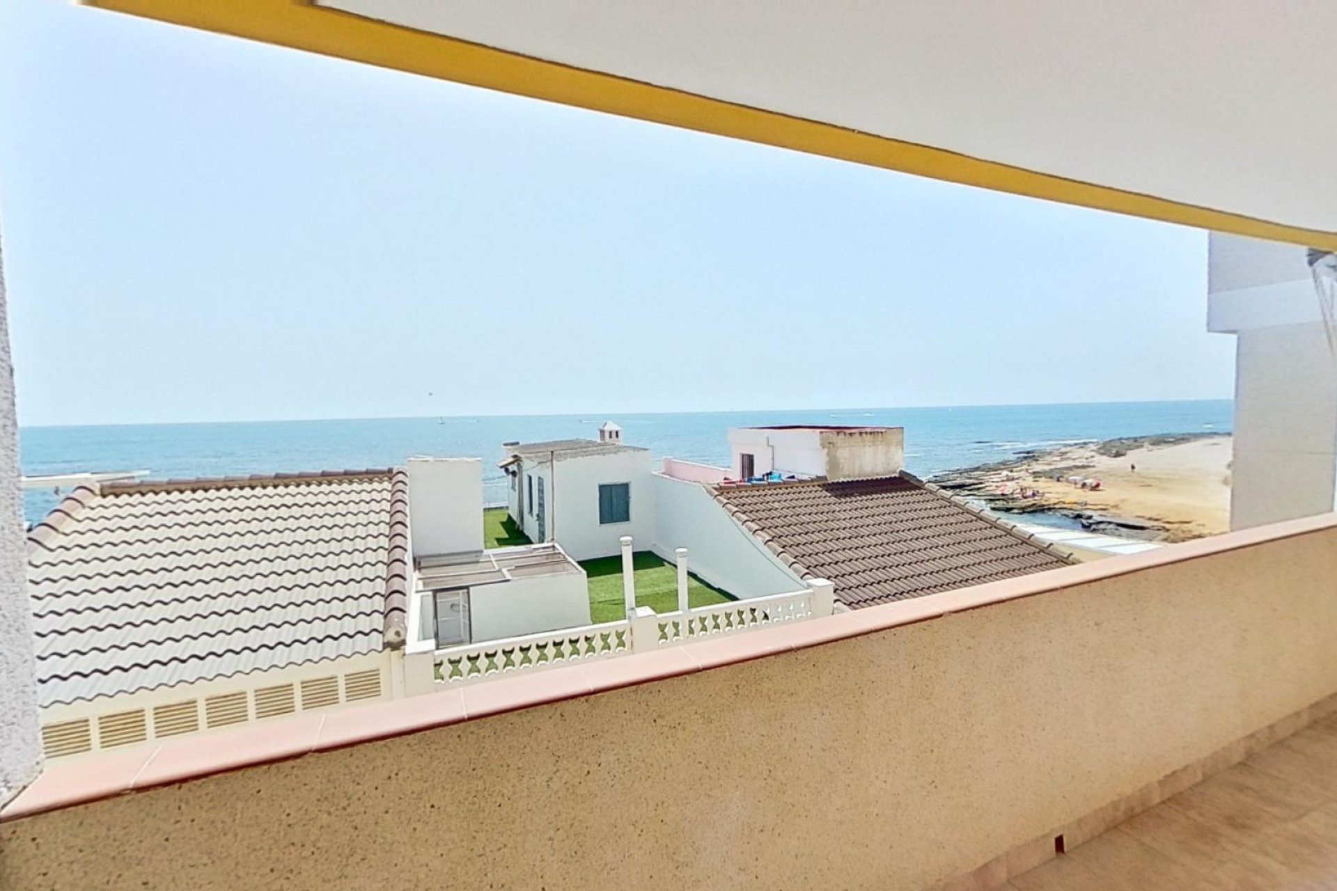 Resale - Apartment - Torrevieja - Eliseos playa