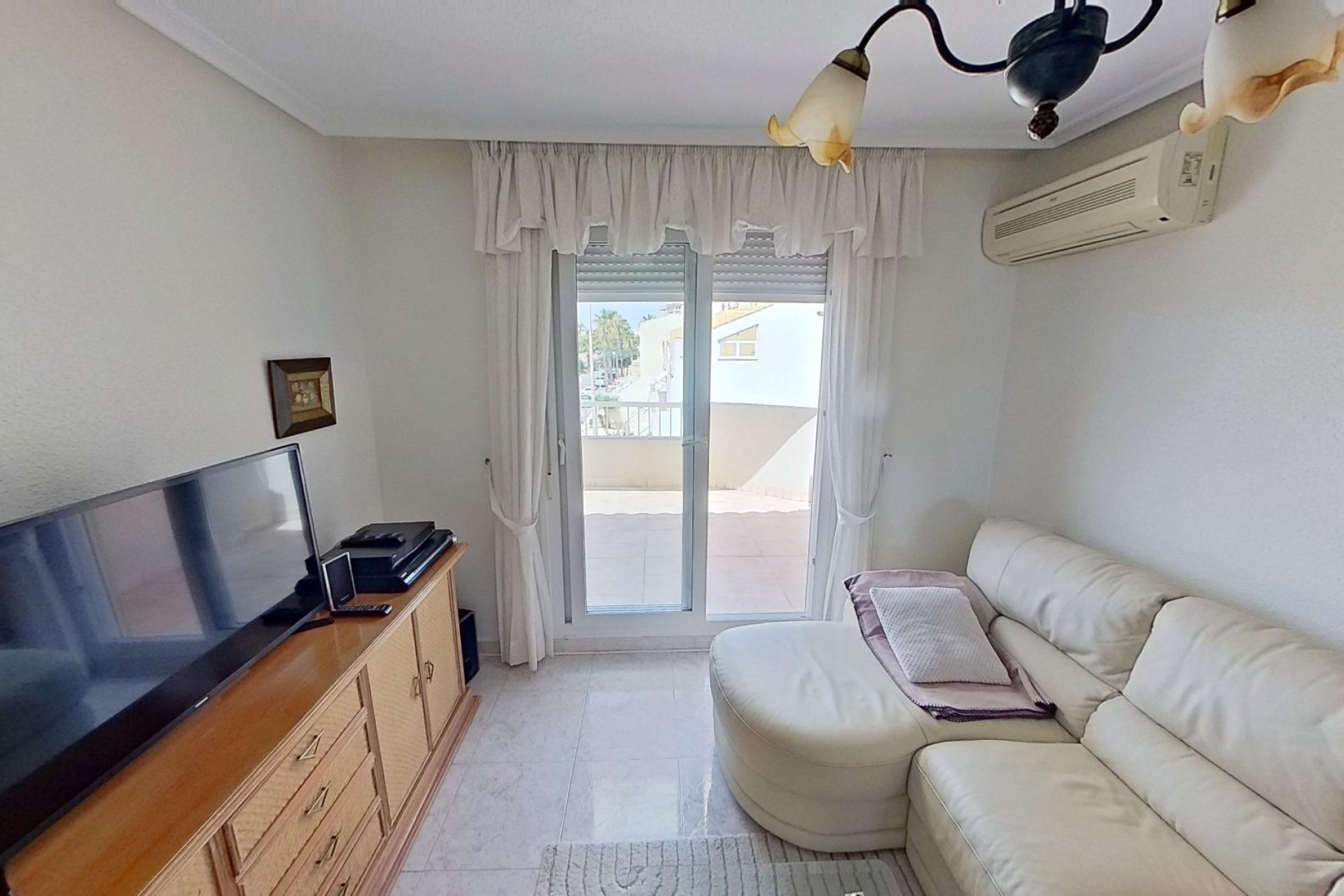 Resale - Apartment - Torrevieja - Eliseos playa