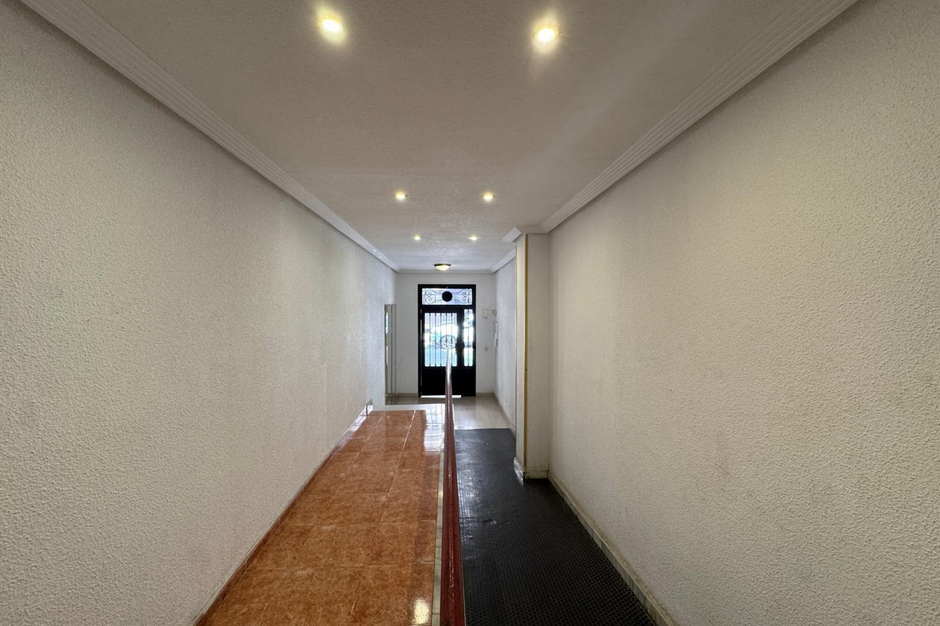 Resale - Apartment - Torrevieja - Estacion de autobuses