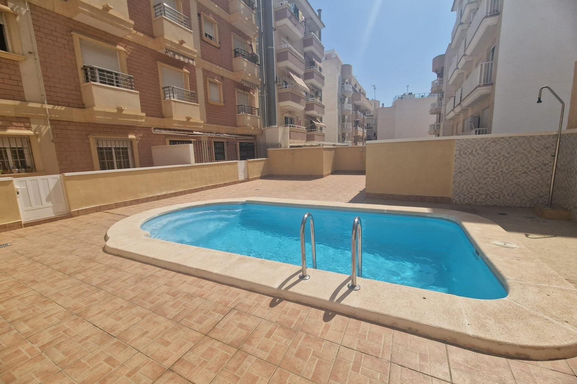 Resale - Apartment - Torrevieja - Estacion de autobuses