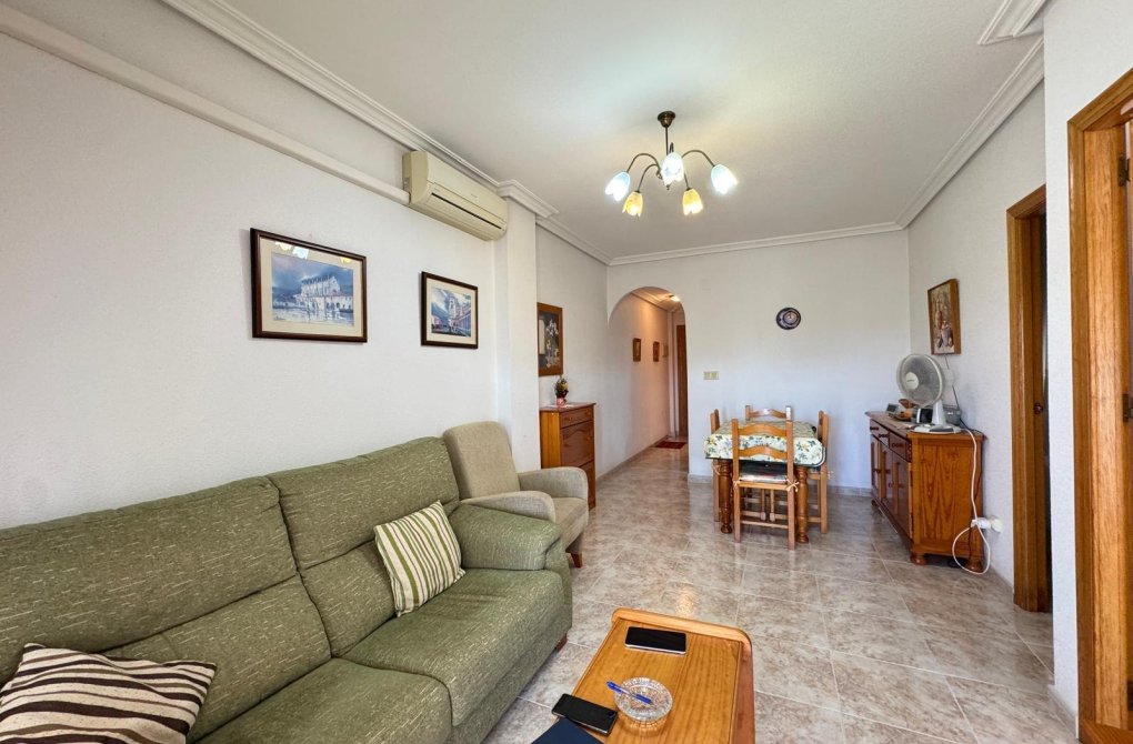 Resale - Apartment - Torrevieja - Estacion de autobuses