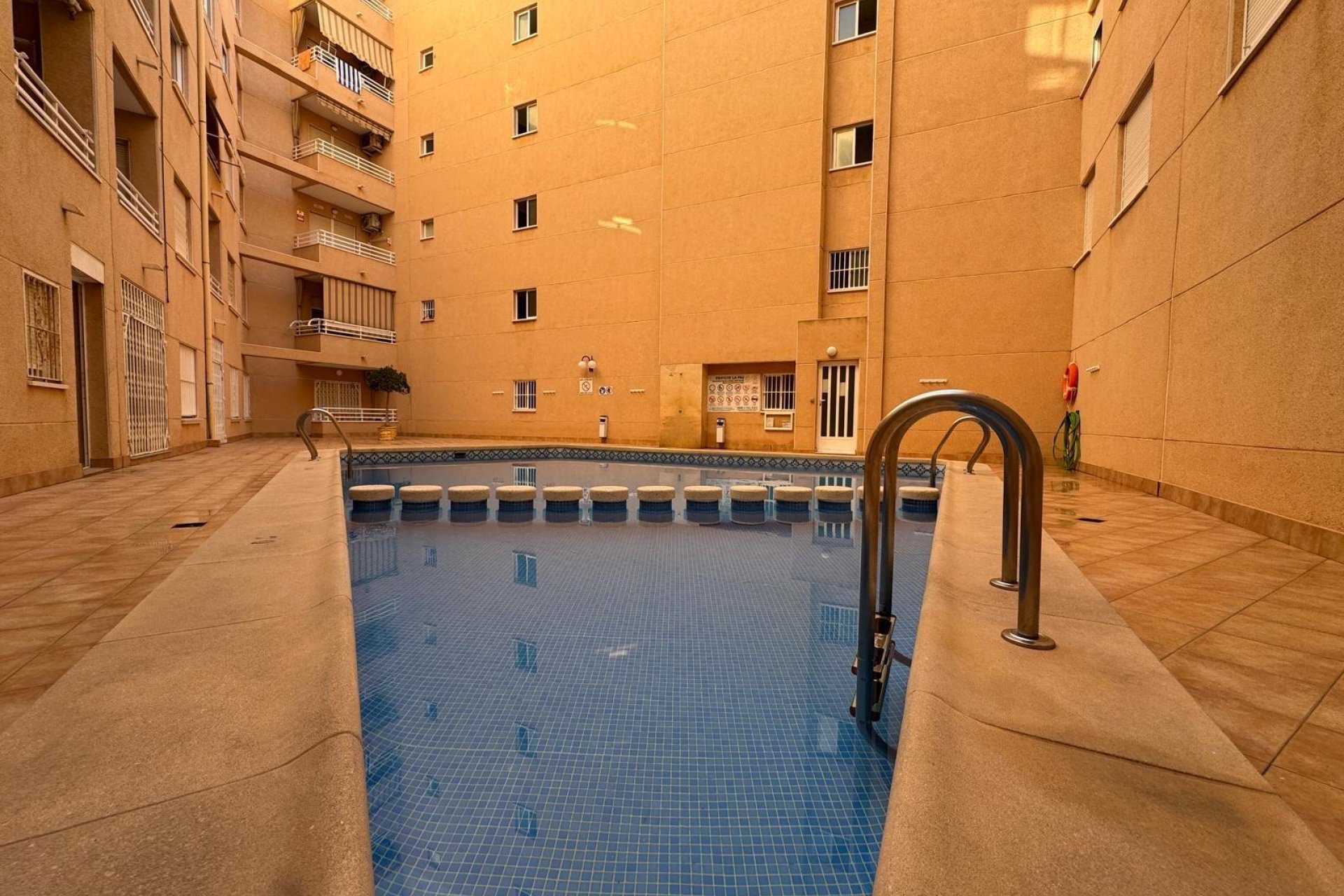Resale - Apartment - Torrevieja - Estacion de autobuses