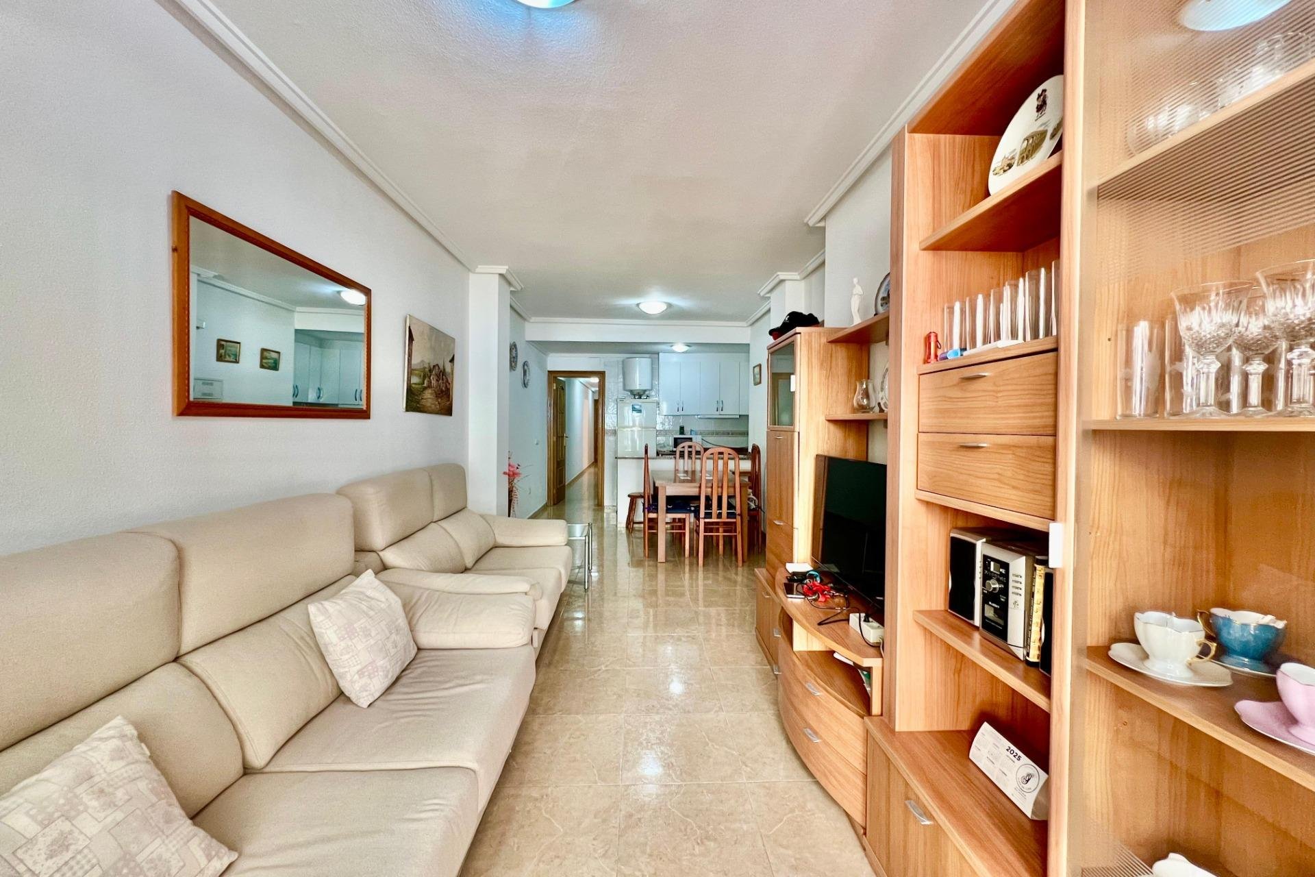 Resale - Apartment - Torrevieja - Habaneras