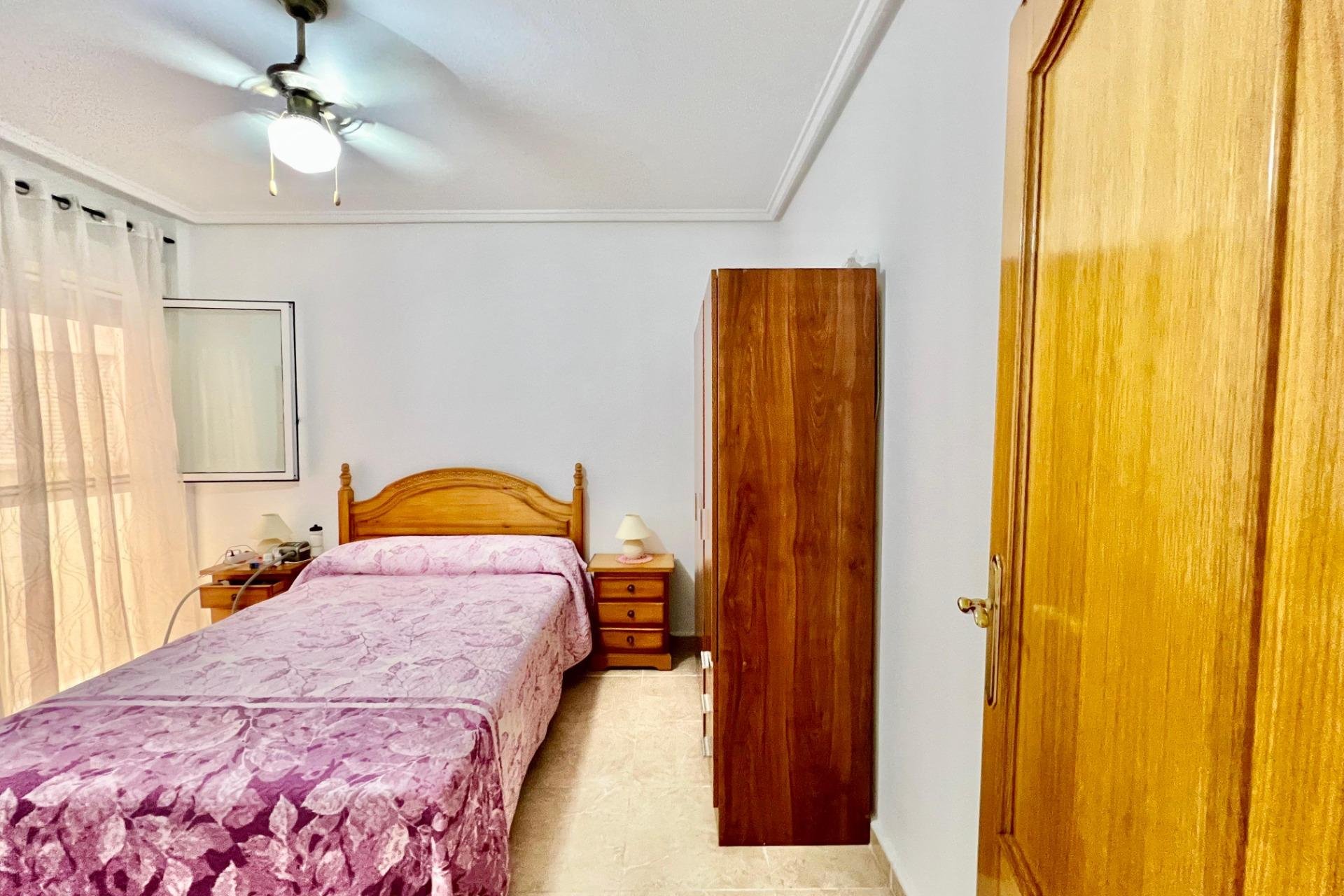 Resale - Apartment - Torrevieja - Habaneras