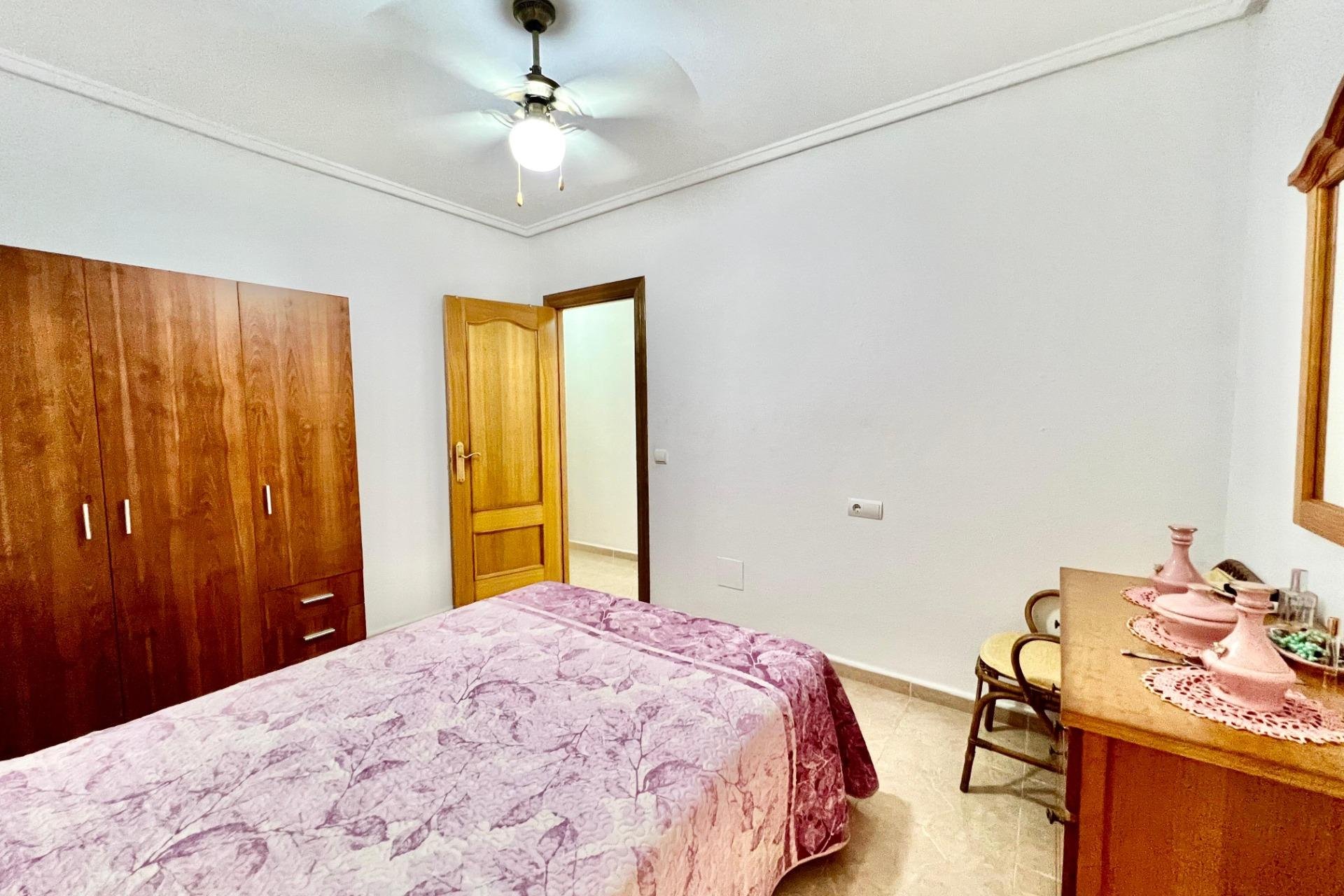 Resale - Apartment - Torrevieja - Habaneras