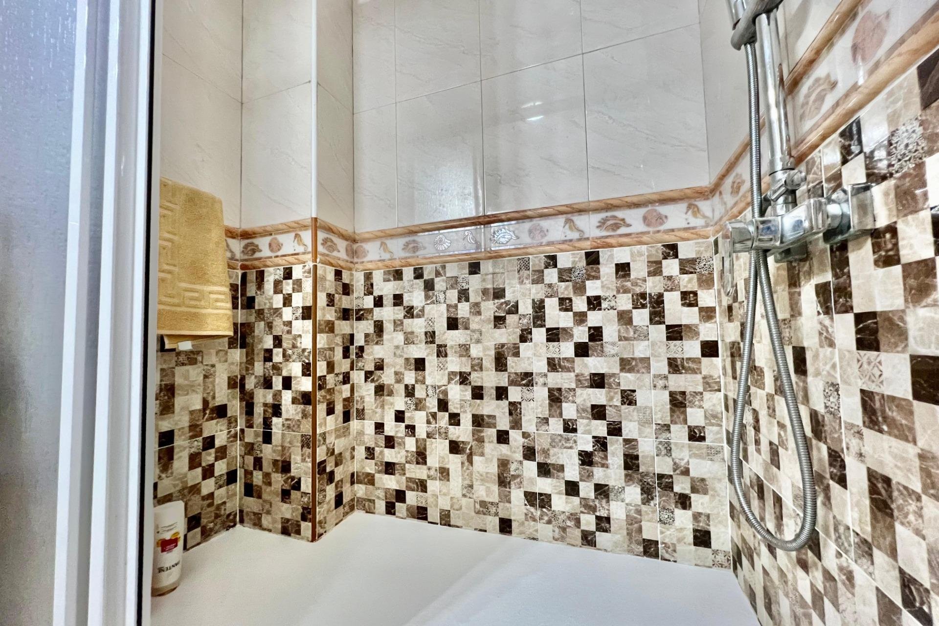 Resale - Apartment - Torrevieja - Habaneras