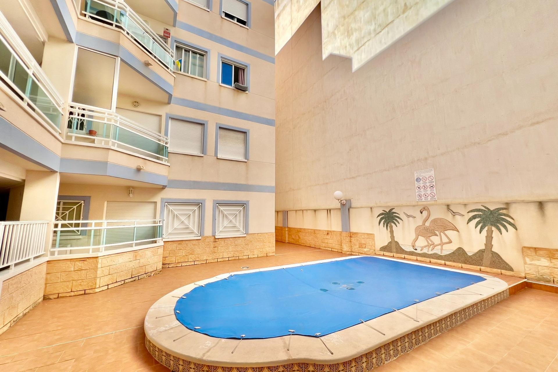 Resale - Apartment - Torrevieja - Habaneras