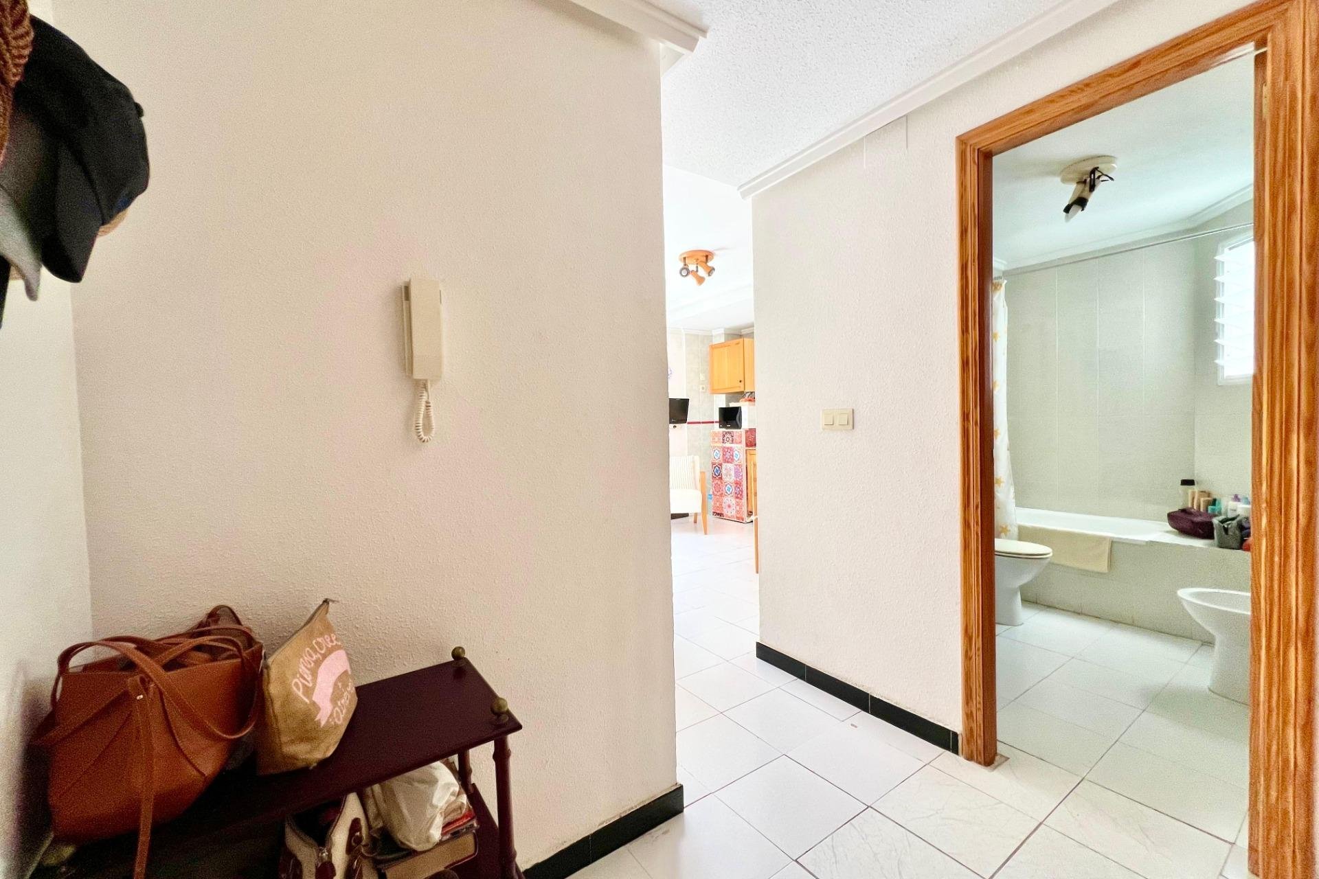 Resale - Apartment - Torrevieja - Habaneras