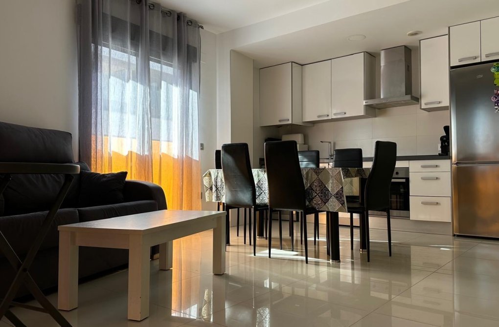 Resale - Apartment - Torrevieja - Habaneras