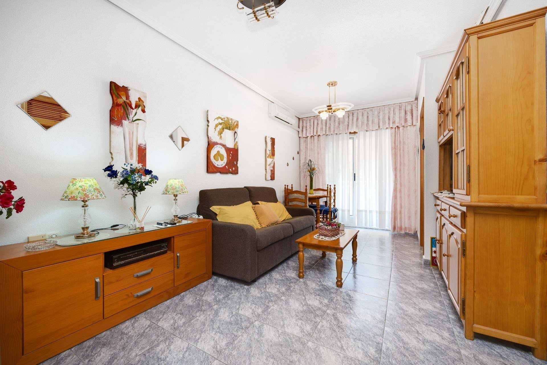 Resale - Apartment - Torrevieja - Habaneras