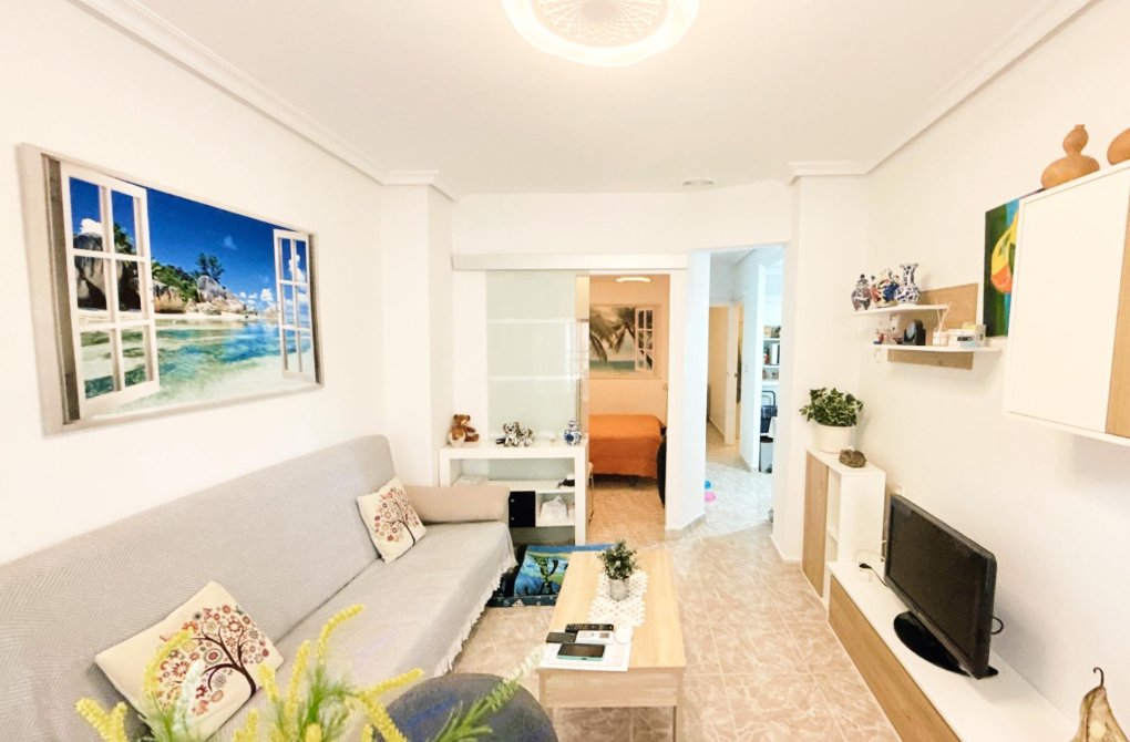 Resale - Apartment - Torrevieja - La Mata pueblo
