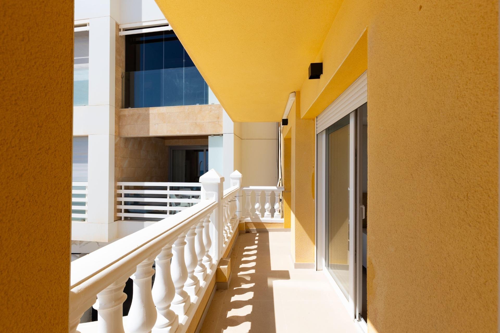 Resale - Apartment - Torrevieja - La Mata pueblo