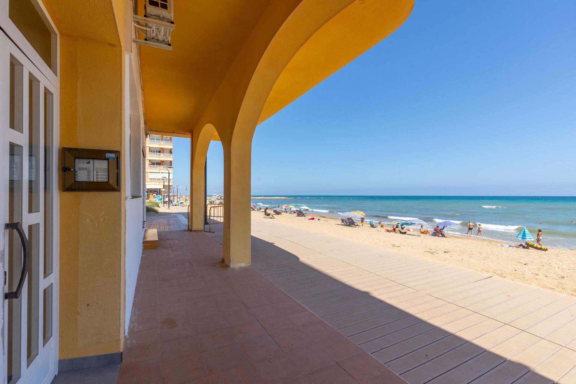 Resale - Apartment - Torrevieja - La Mata pueblo