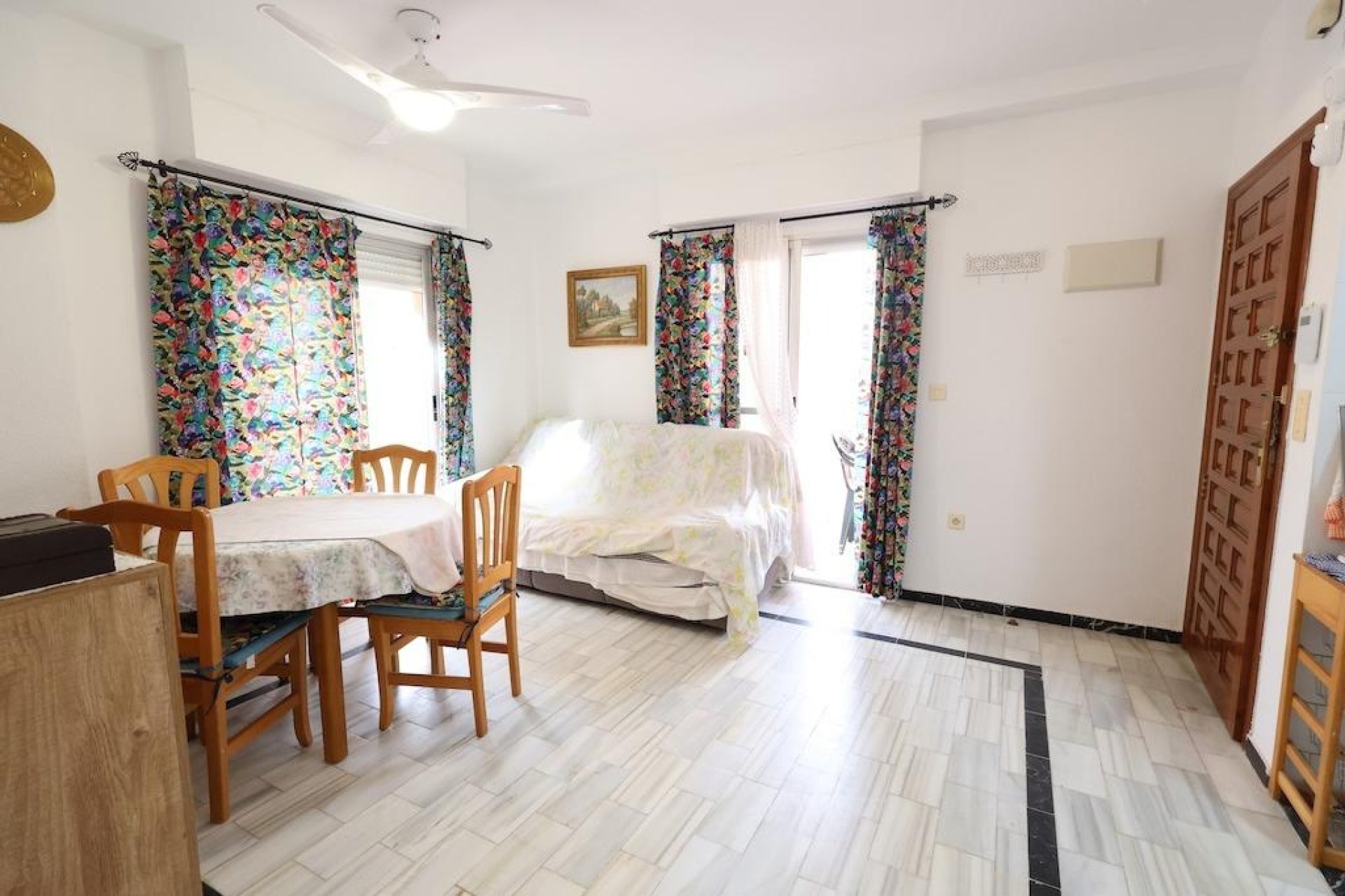 Resale - Apartment - Torrevieja - La Mata pueblo