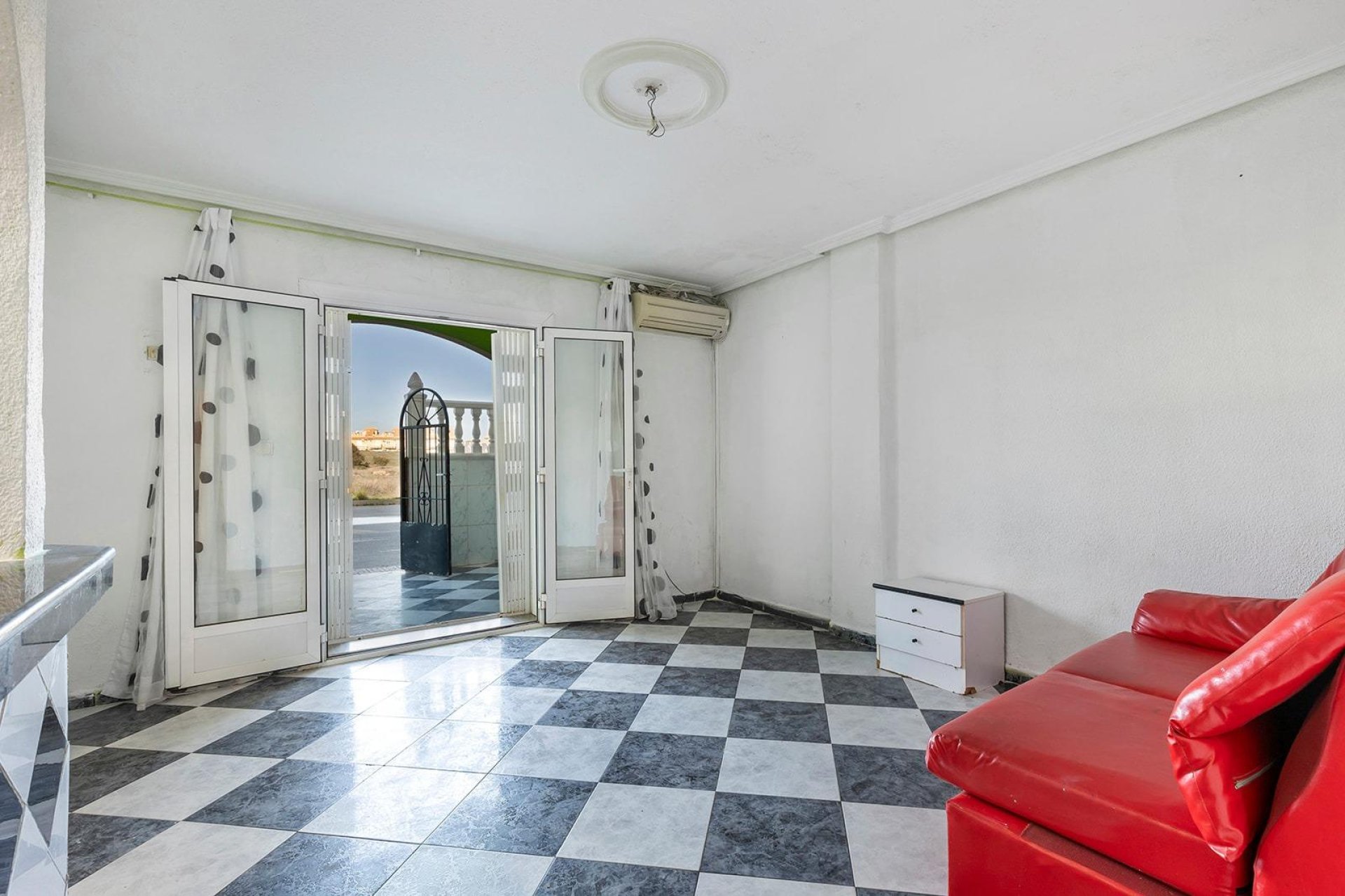 Resale - Apartment - Torrevieja - La Mata pueblo