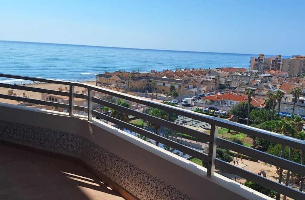 Resale - Apartment - Torrevieja - La Mata