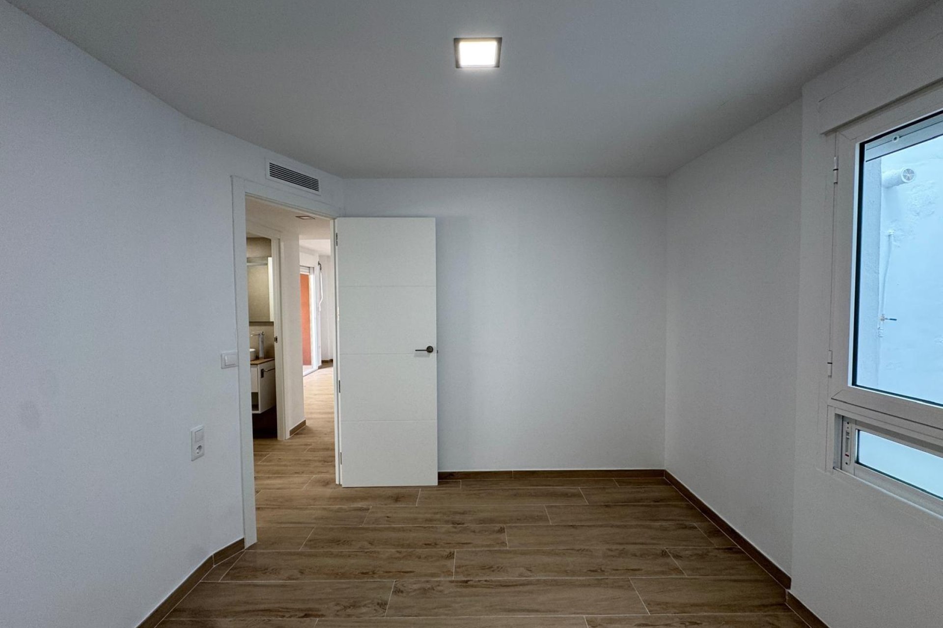 Resale - Apartment - Torrevieja - La Mata