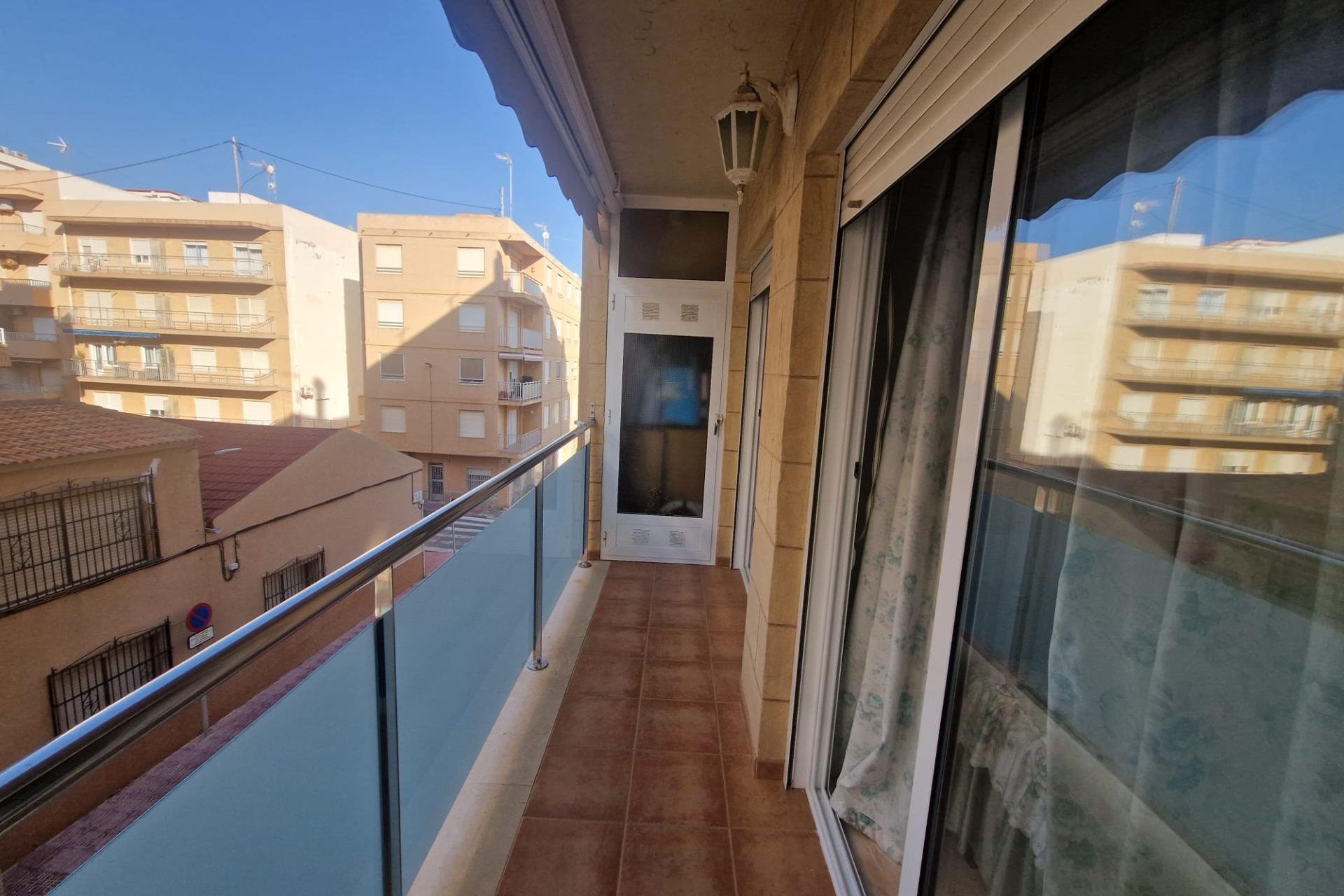 Resale - Apartment - Torrevieja - La Mata