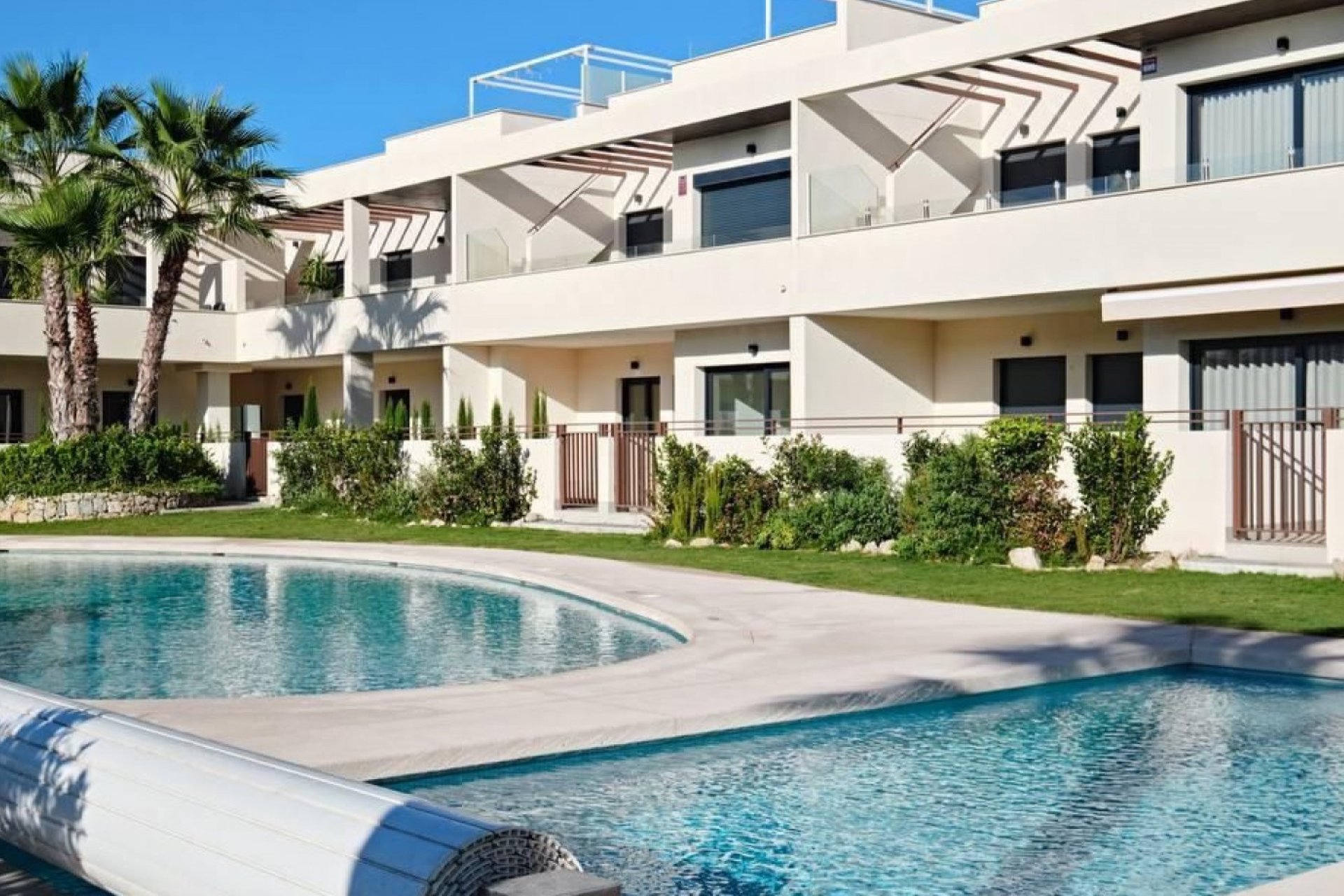 Resale - Apartment - Torrevieja - La Veleta