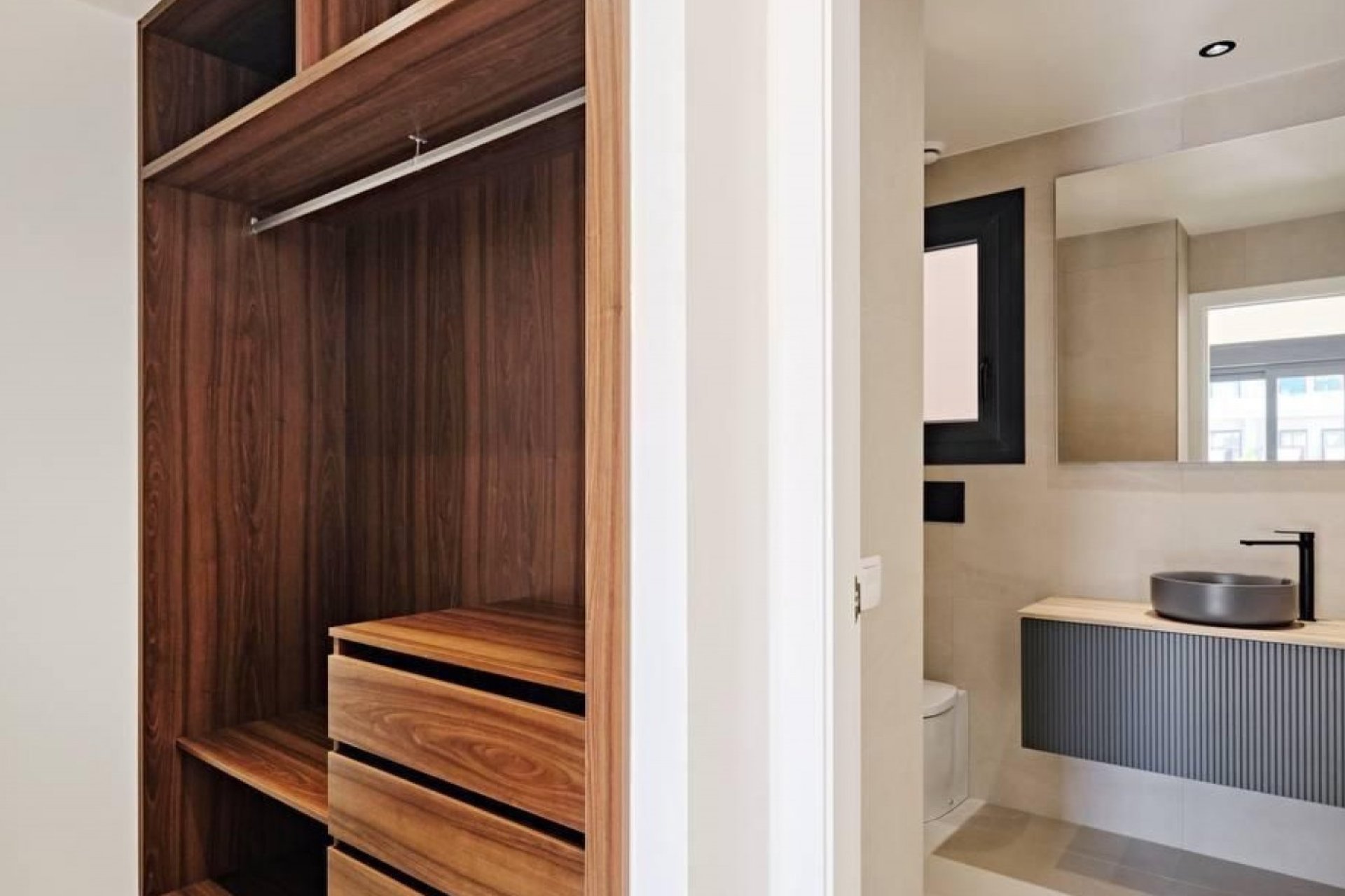 Resale - Apartment - Torrevieja - La Veleta