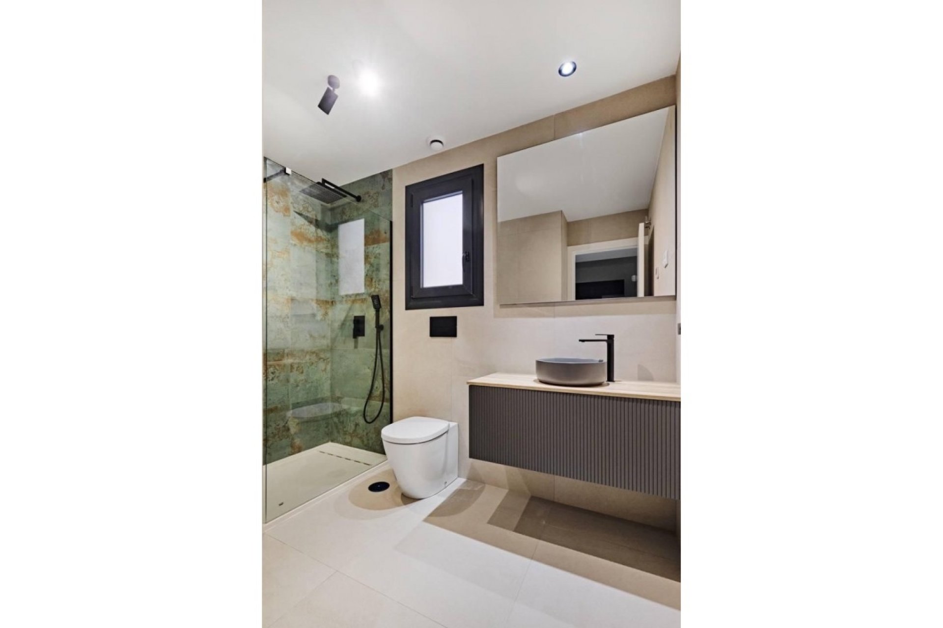 Resale - Apartment - Torrevieja - La Veleta