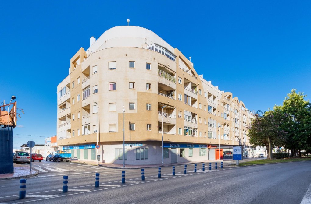Resale - Apartment - Torrevieja - Nueva Torrevieja