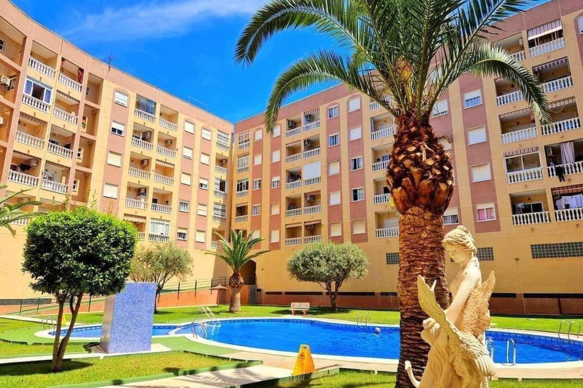 Resale - Apartment - Torrevieja - Parque las naciones