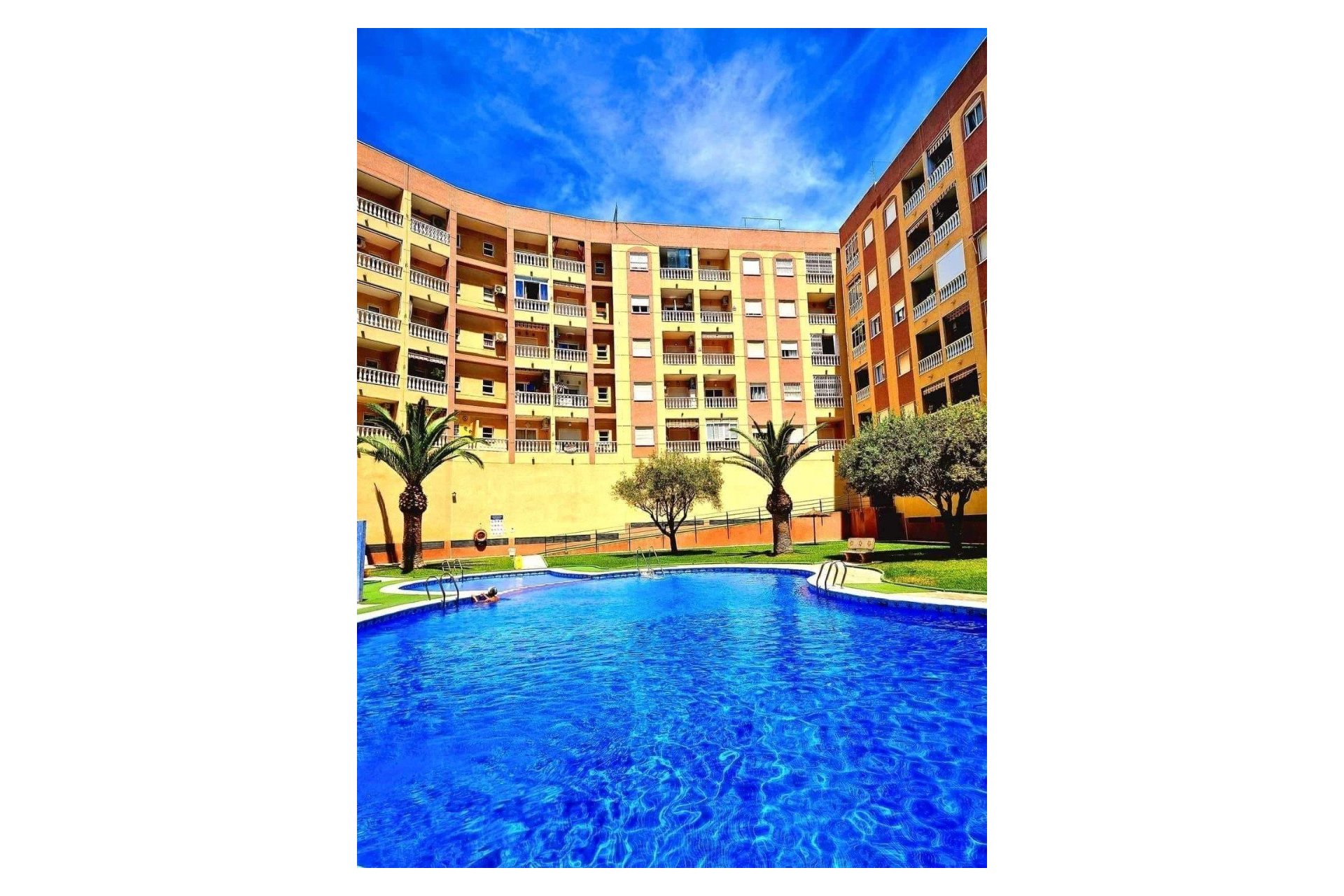 Resale - Apartment - Torrevieja - Parque las naciones