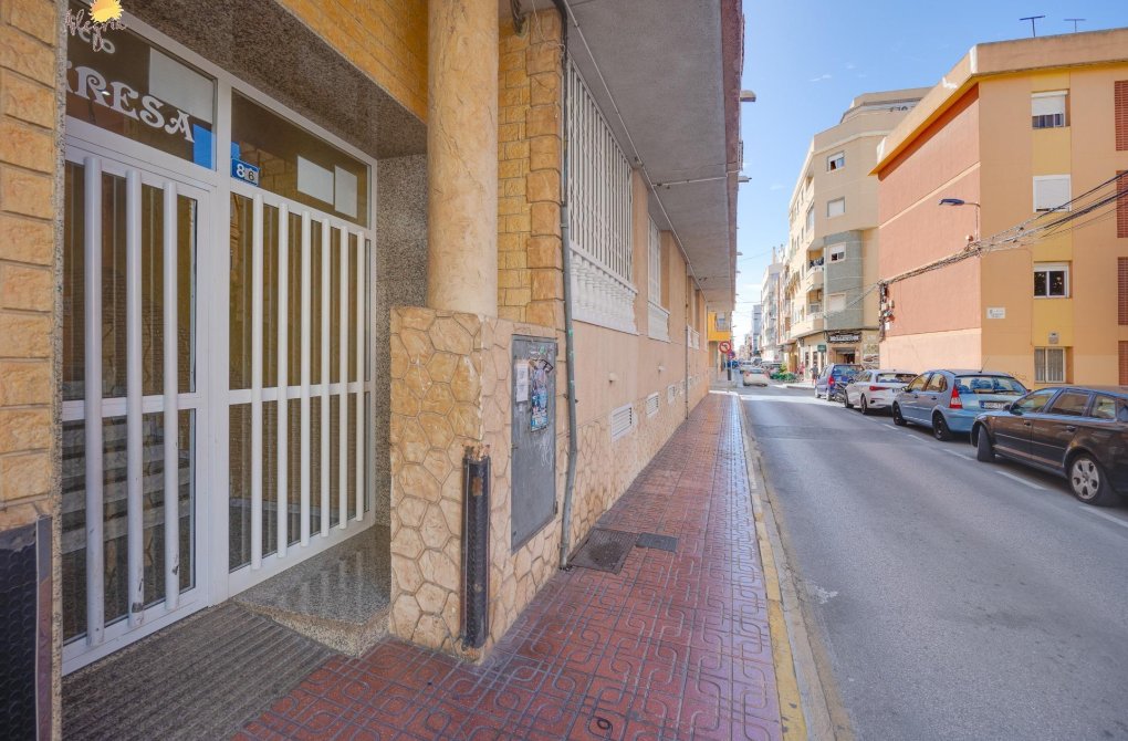 Resale - Apartment - Torrevieja - Parque las naciones