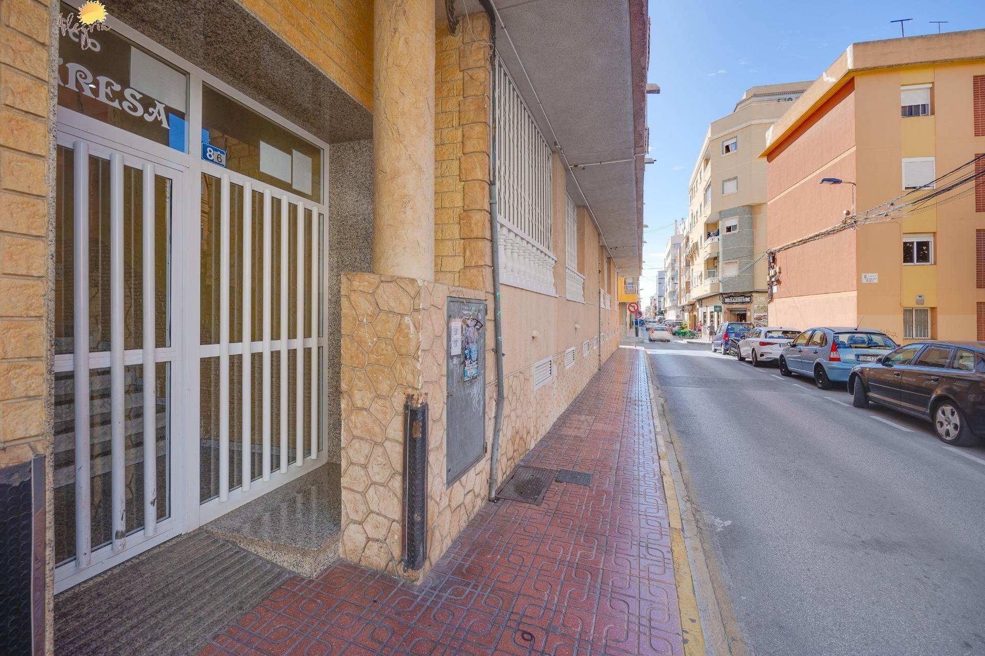 Resale - Apartment - Torrevieja - Parque las naciones