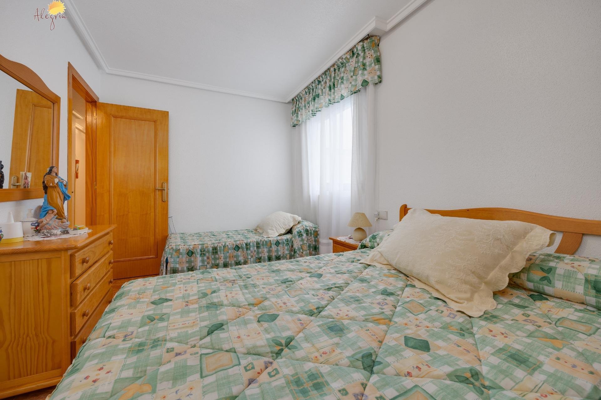 Resale - Apartment - Torrevieja - Parque las naciones