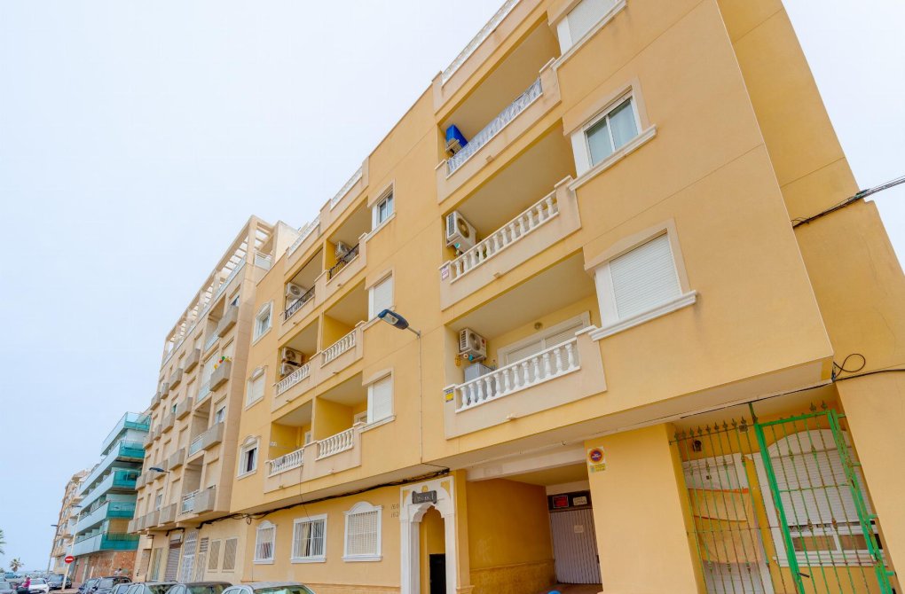 Resale - Apartment - Torrevieja - Playa de Los Locos-Curva del Palangre