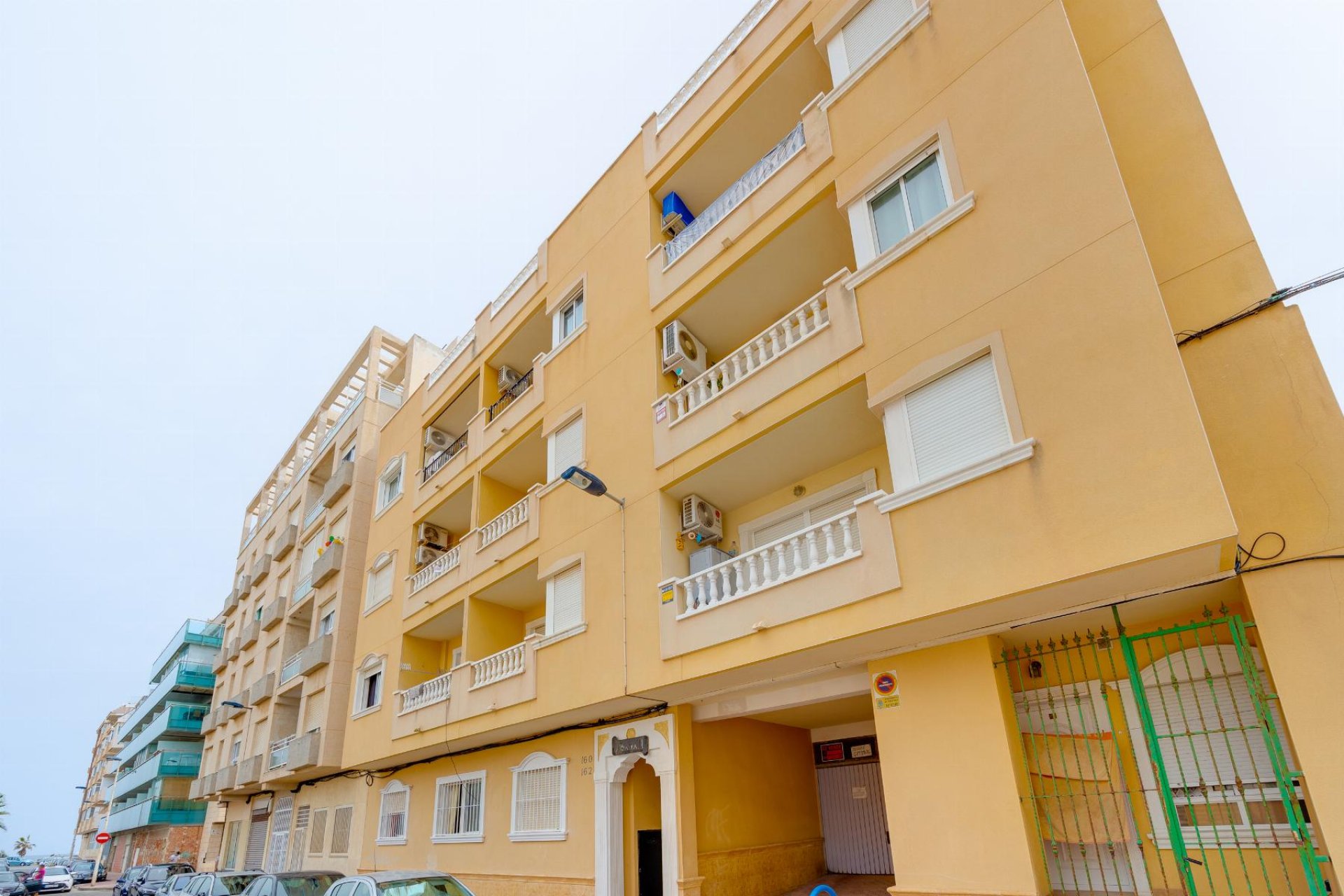 Resale - Apartment - Torrevieja - Playa de Los Locos-Curva del Palangre