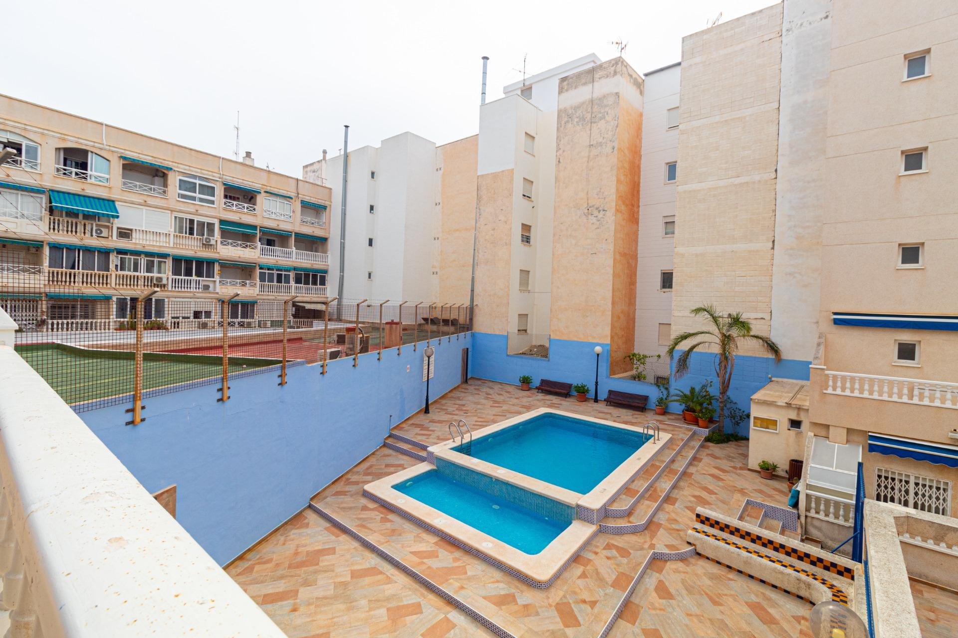 Resale - Apartment - Torrevieja - Playa de los locos