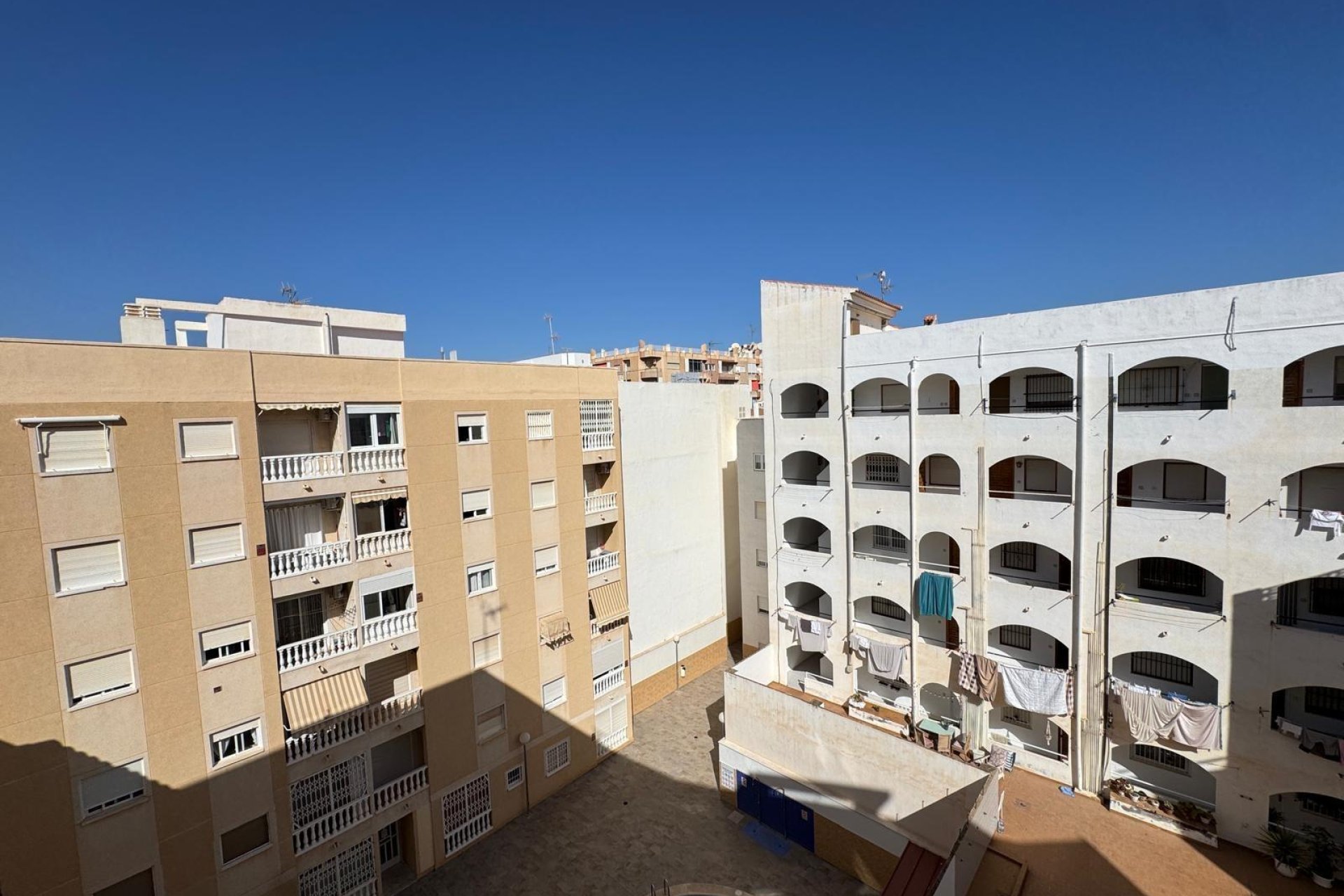Resale - Apartment - Torrevieja - Playa de los locos