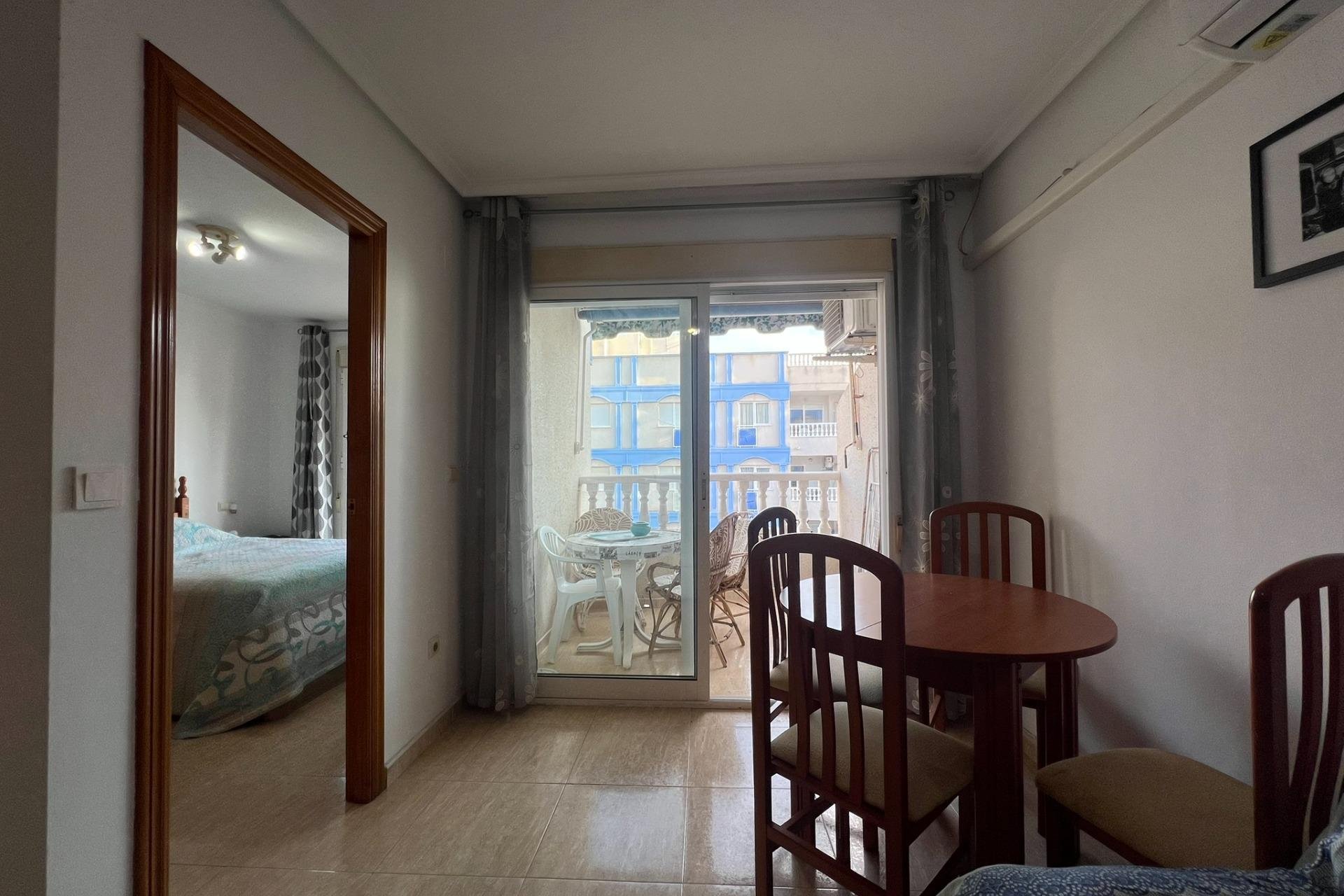 Resale - Apartment - Torrevieja - Playa de los locos