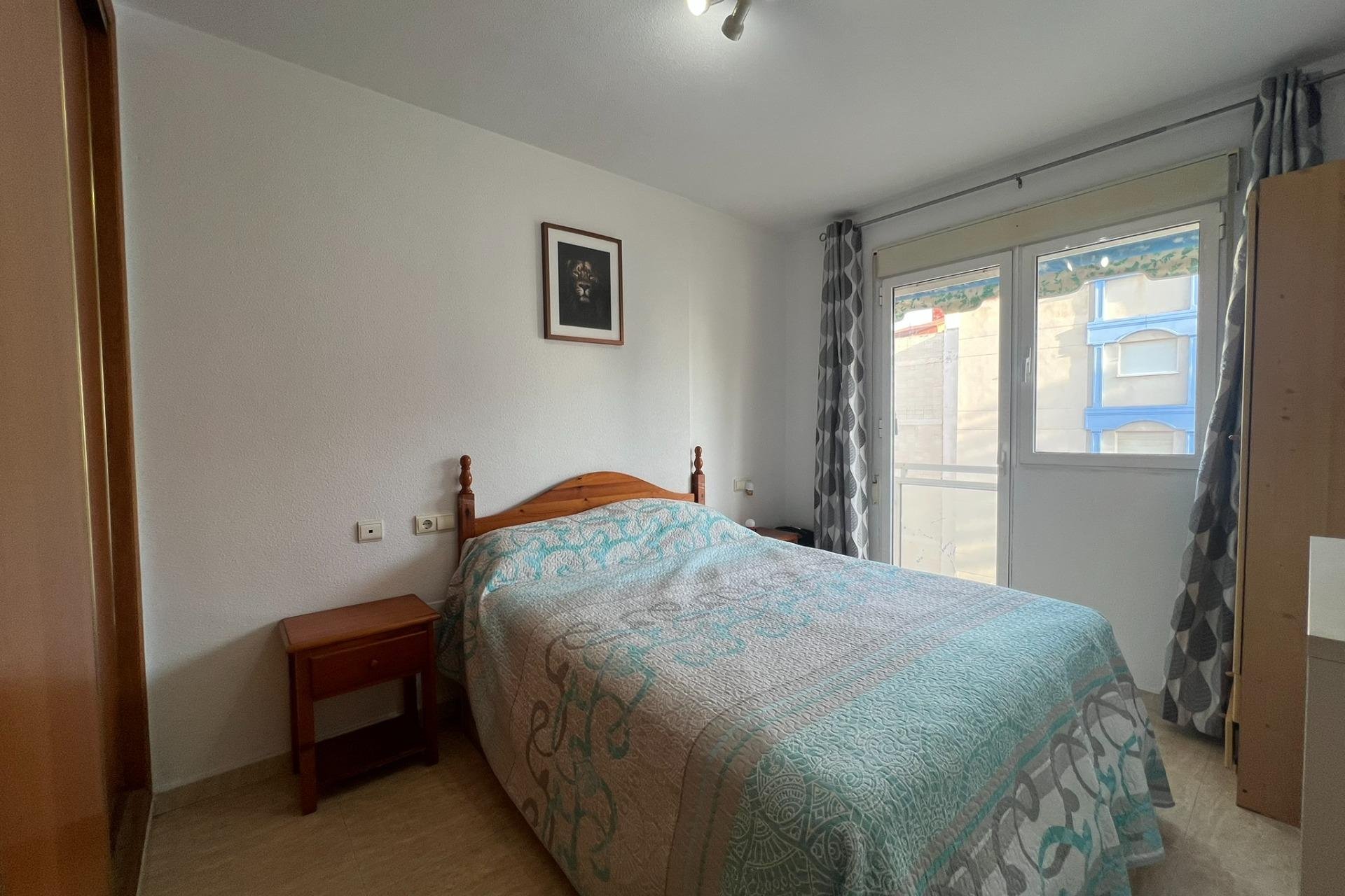 Resale - Apartment - Torrevieja - Playa de los locos