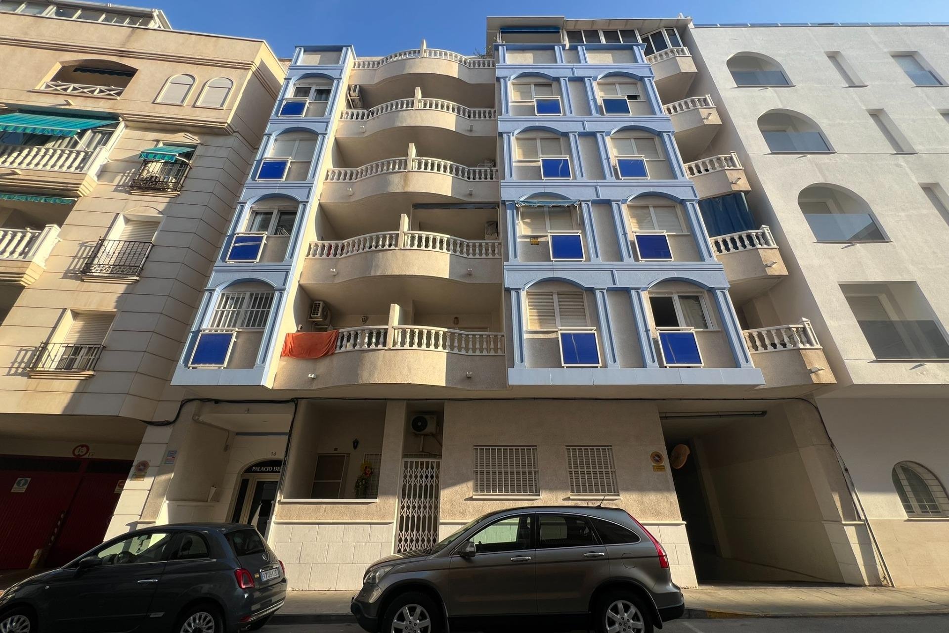 Resale - Apartment - Torrevieja - Playa de los locos